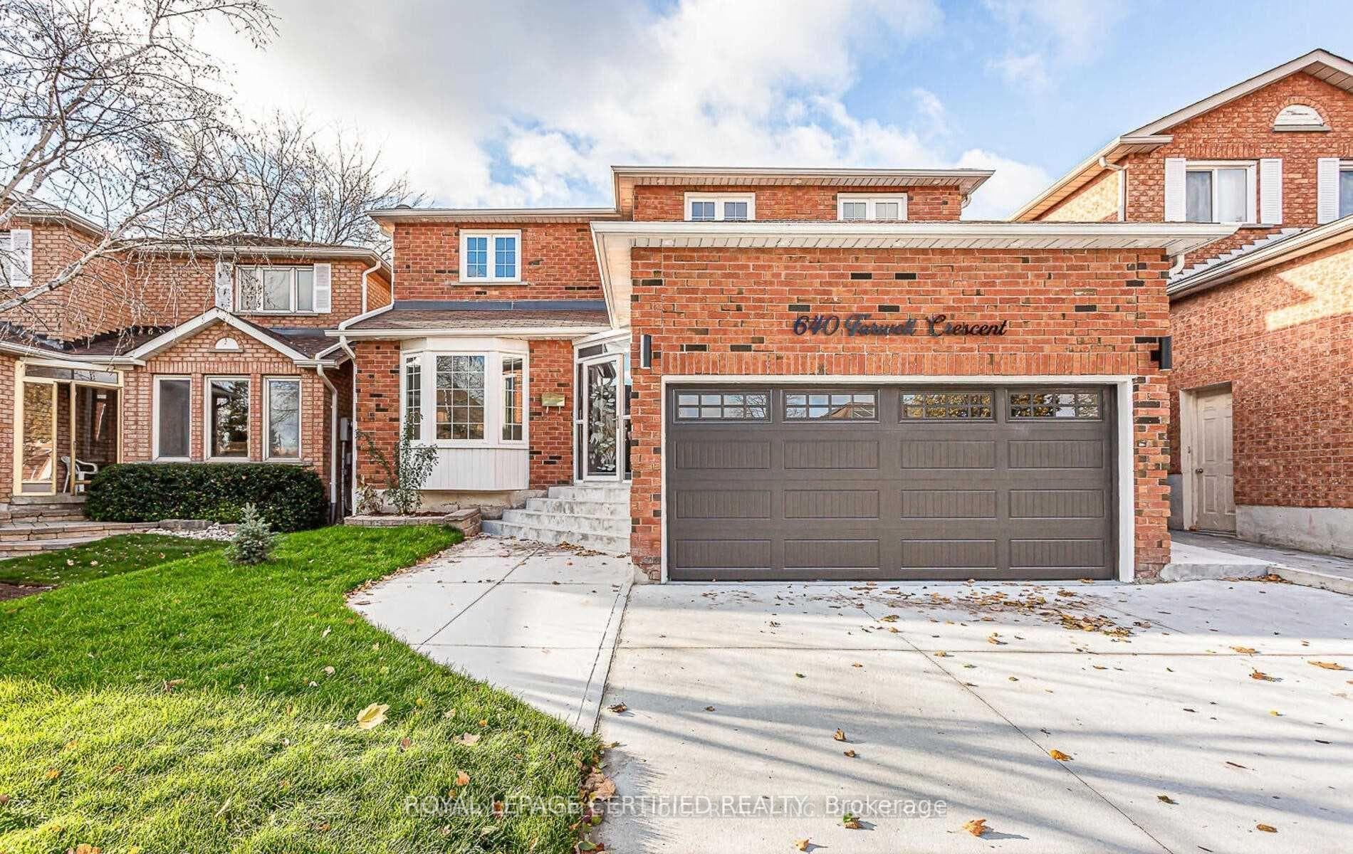 640 Farwell Crescent, Mississauga, ON L5R 2A7 - Photo 1