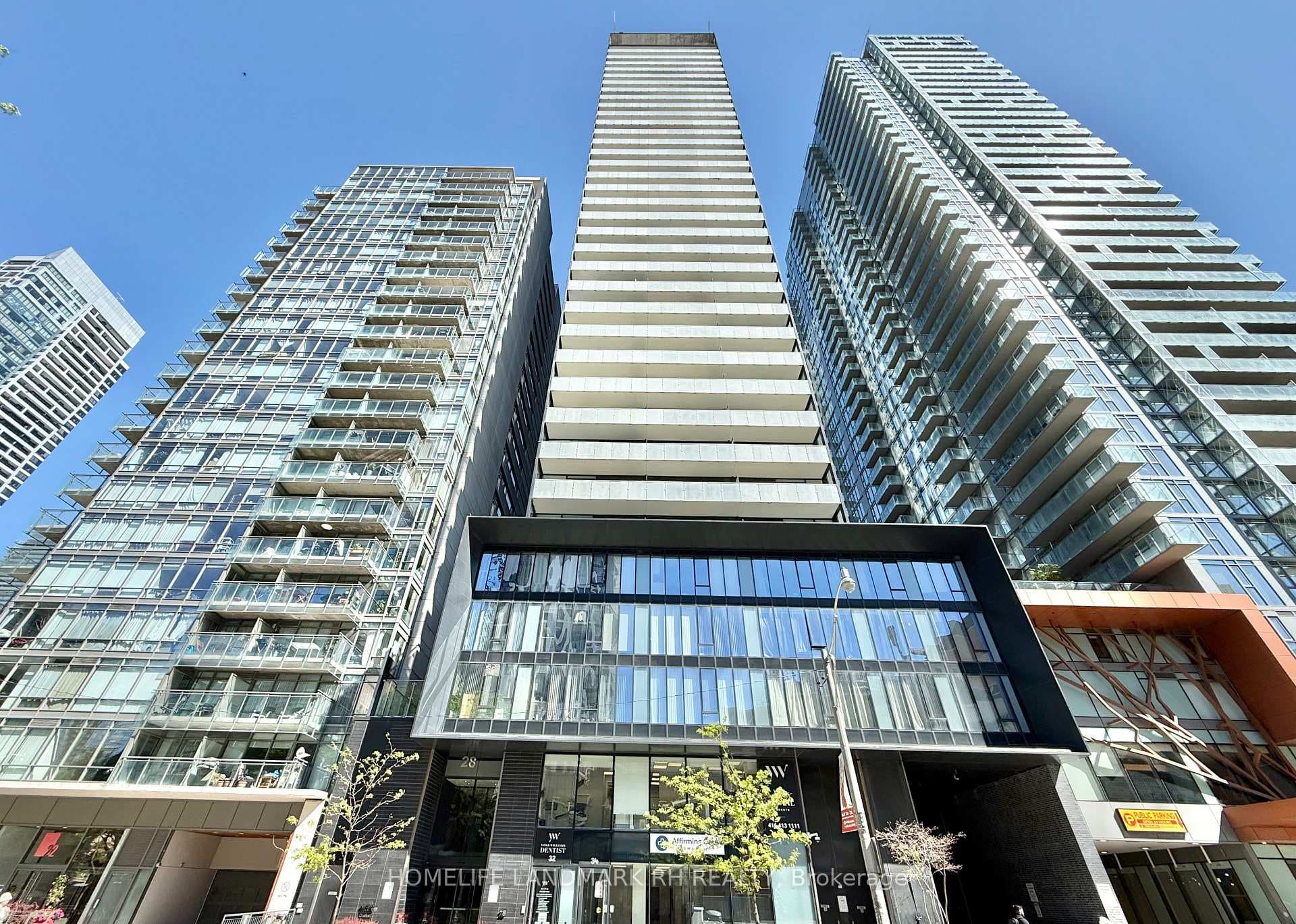 28 Wellesley Street Unit 2204, Regent Park / Cabbagetown / St. James Town, ON M4Y 0C4 - Photo 1