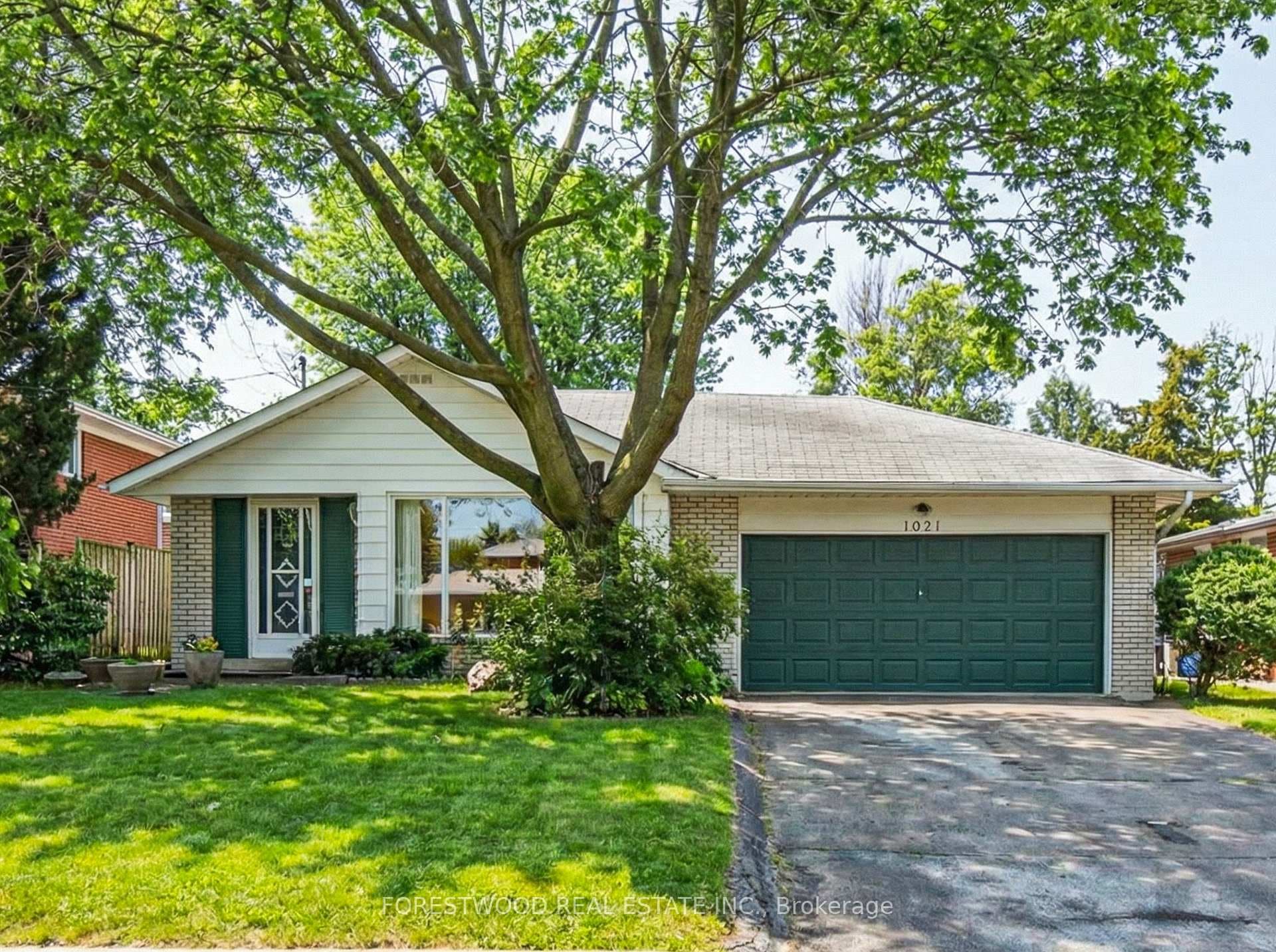 1021 Vera Cruz Drive, Mississauga, ON L4Y 2G4 - Photo 1