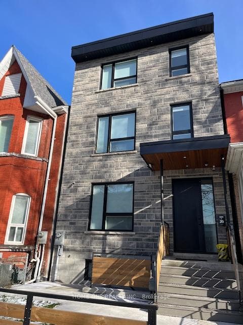 35 Denison Avenue Unit B02, Toronto C01