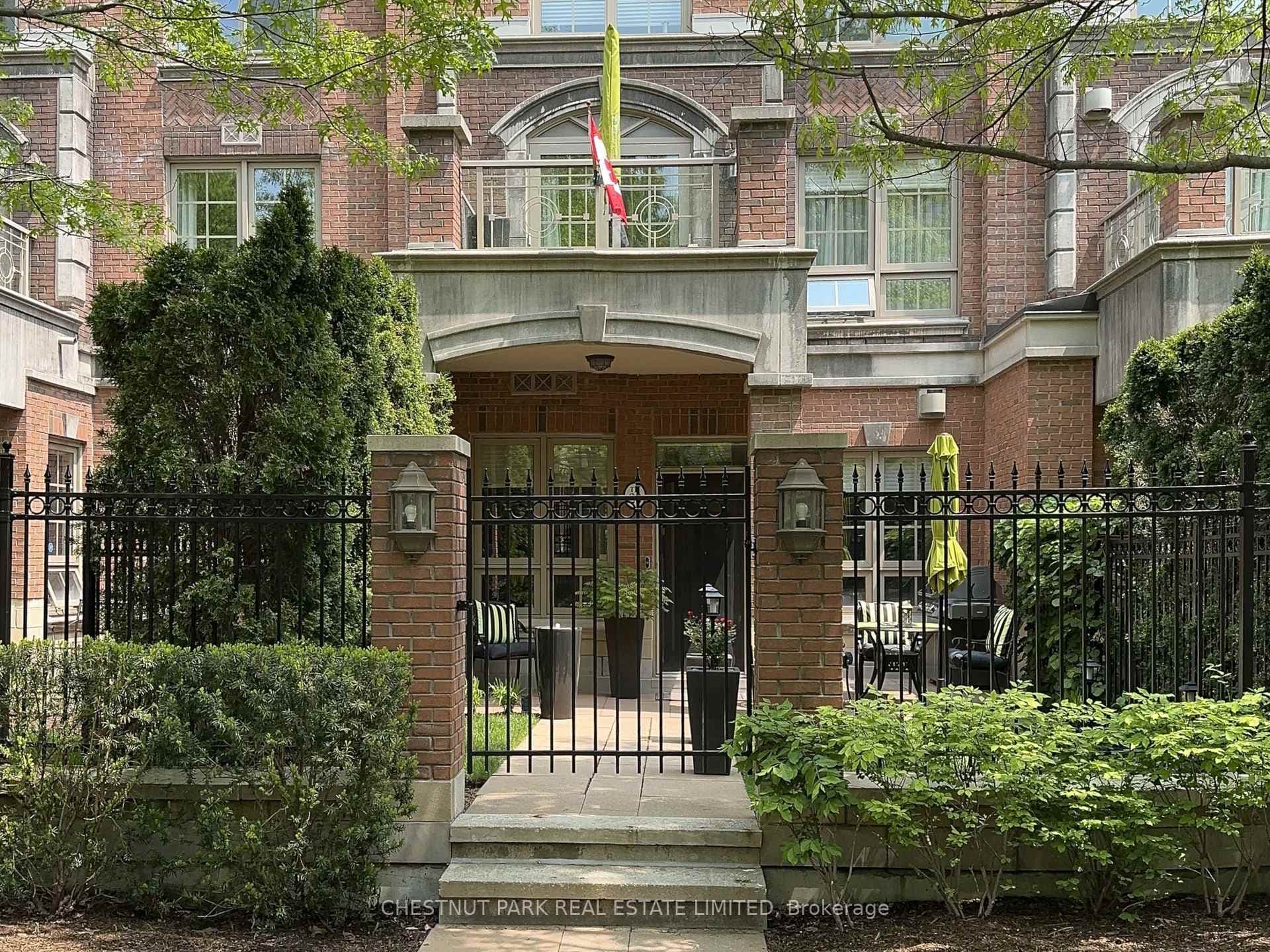 21 Burkebrook Place Unit TH20, Bridle Path / York Mills / Hoggs Hollow, ON M4G 0A2 - Photo 1