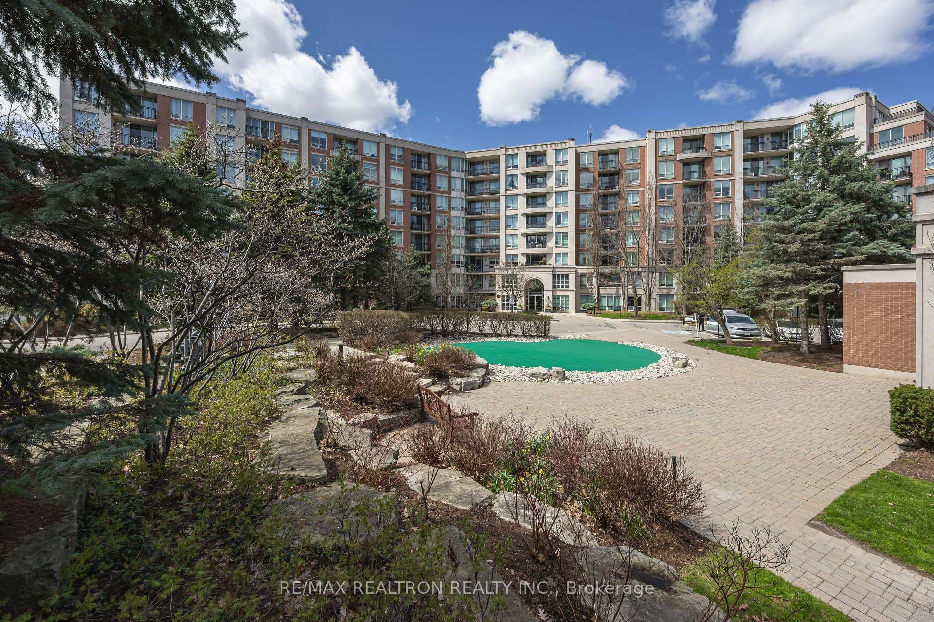 28 WILLIAM CARSON Crescent Unit 617, Bridle Path / York Mills / Hoggs Hollow, ON M2P 2H1 - Photo 1