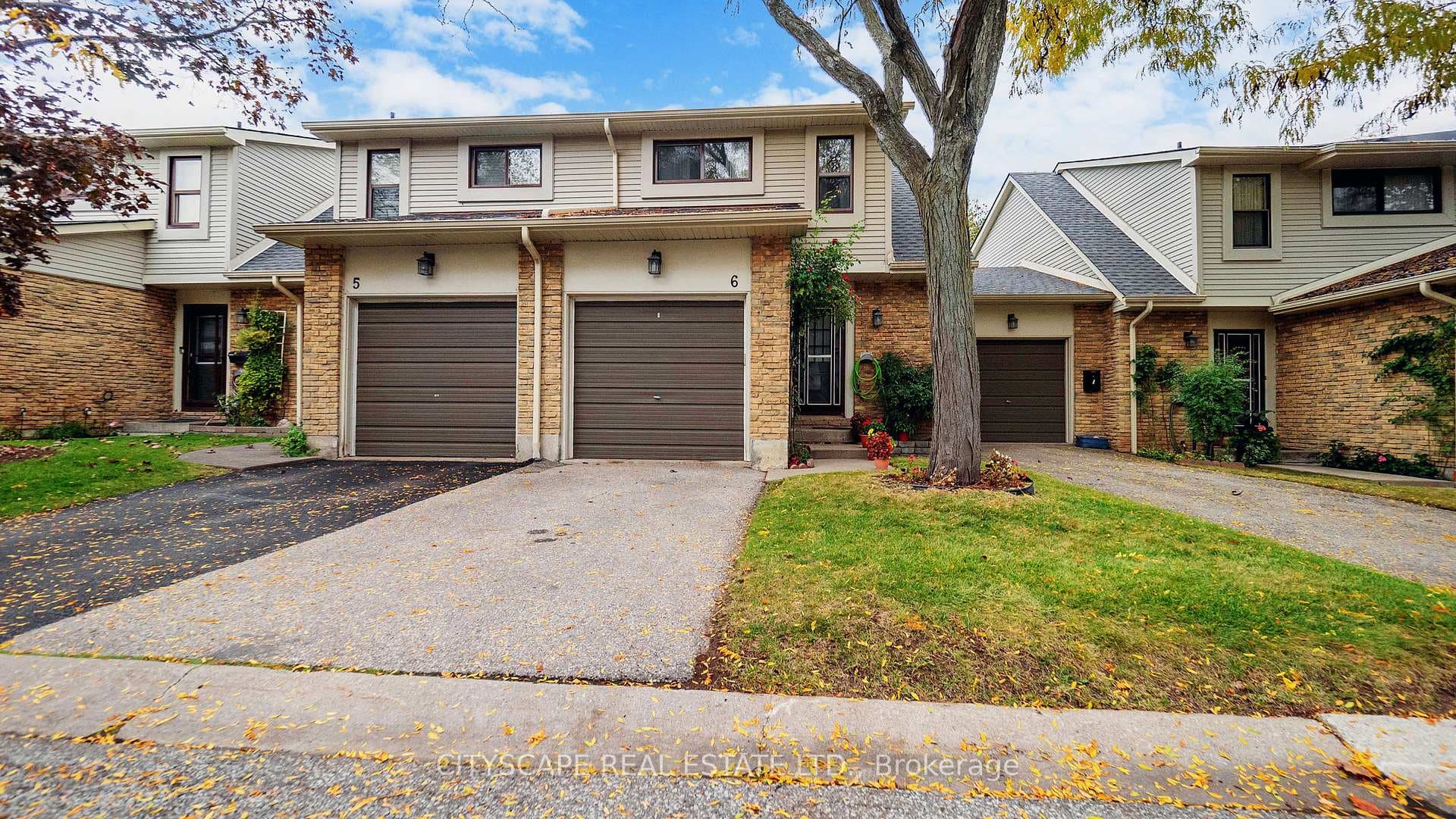 2701 Aquitaine Avenue Unit 6, Mississauga, ON L5N 2H7 - Photo 1