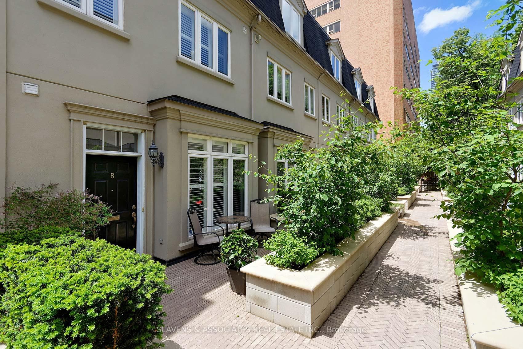 8 Luscombe Lane, Toronto C08