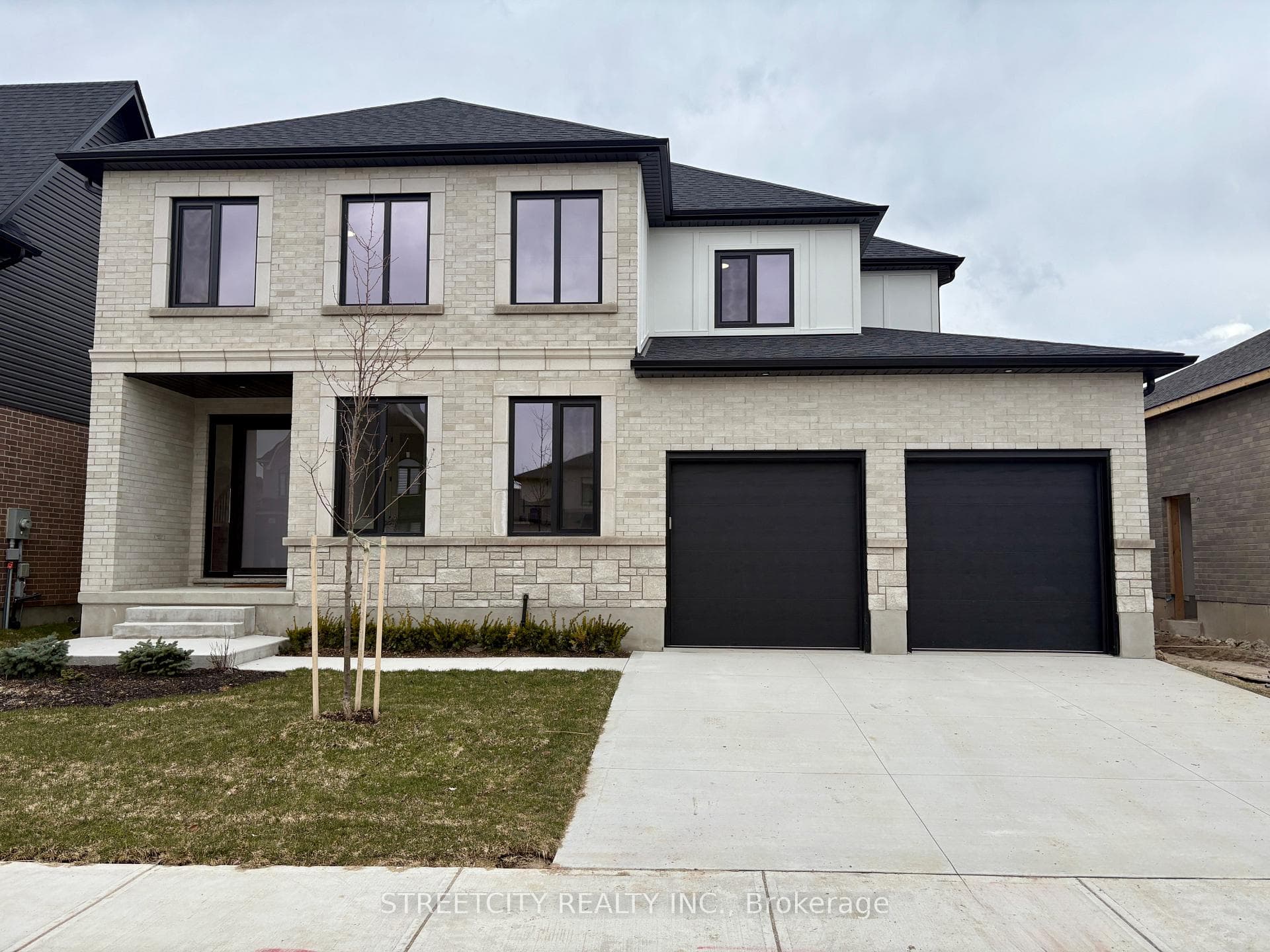 6346 Old Garrison Boulevard, London South, ON N6P 0H3 - Photo 1