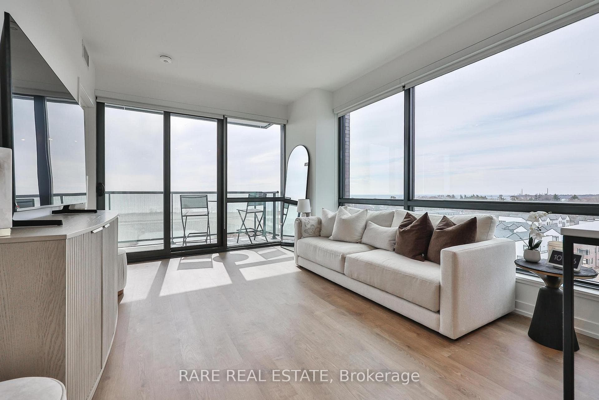 251 Masonry Way Unit 717, Mississauga, ON L5H 0B2 - Photo 1