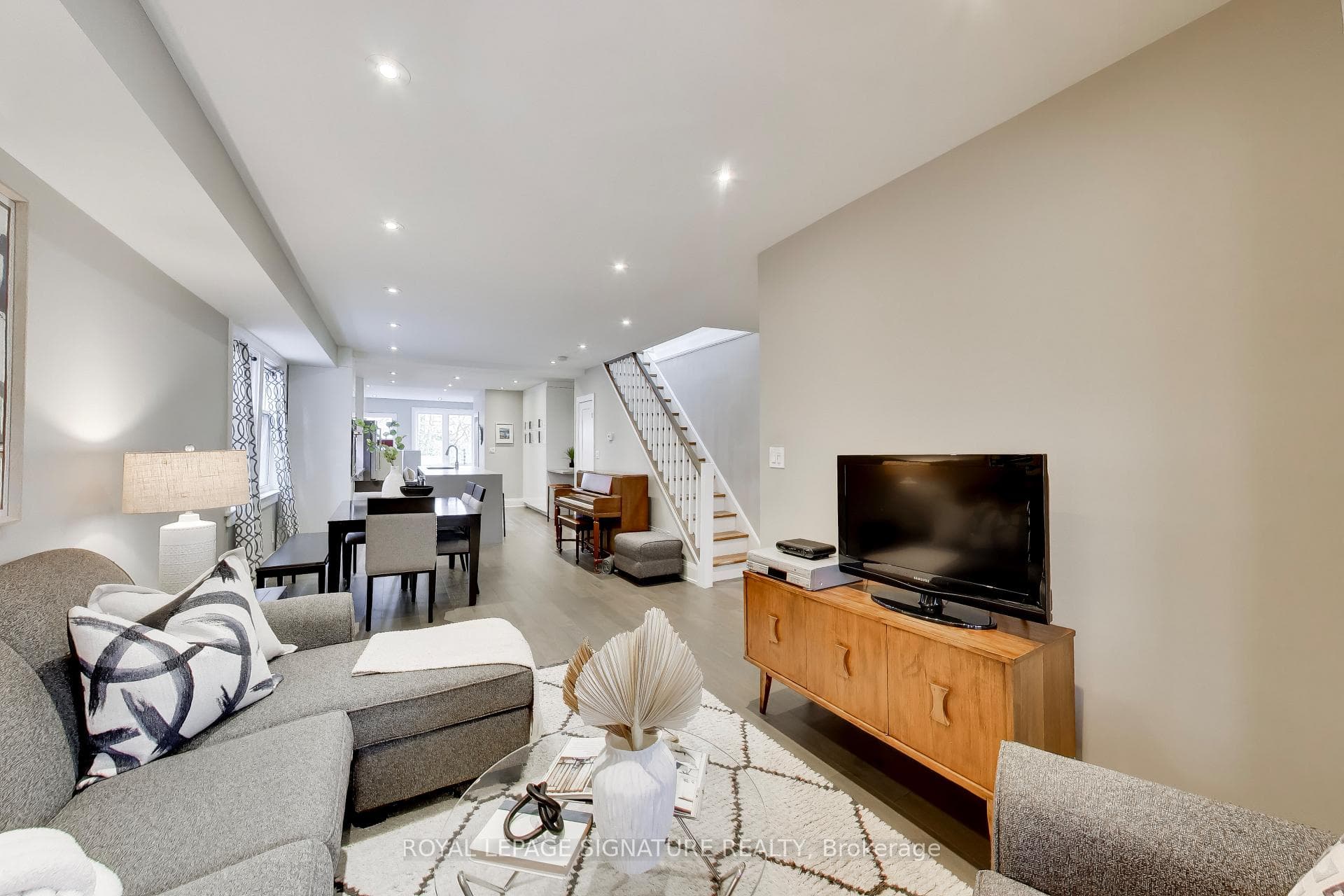 259 Torrens Avenue, Danforth / East York, ON M4J 2P6 - Photo 1