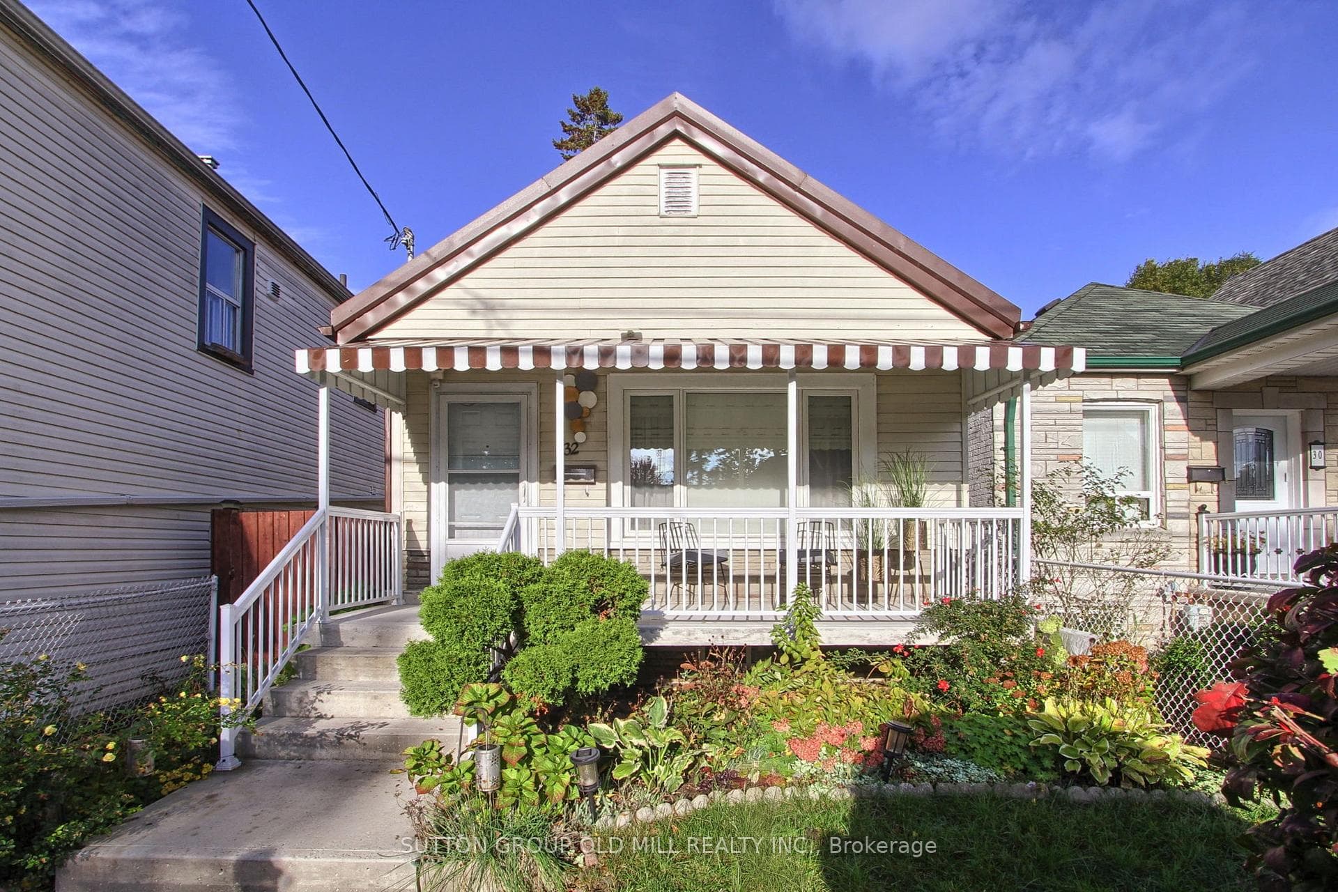 32 Florence Crescent, Keelesdale / Eglinton West, ON M6N 4E4 - Photo 1