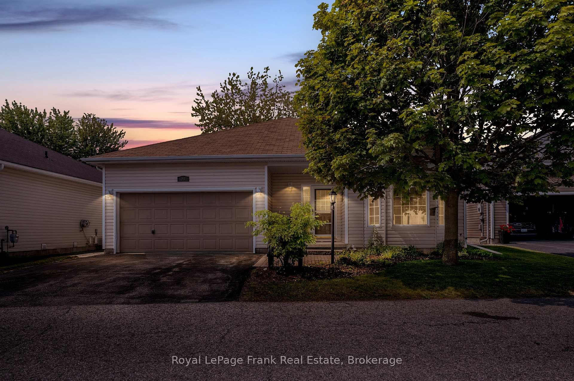 20 Kissingbridge Lane, Clarington, ON L1B 0B2 - Photo 1