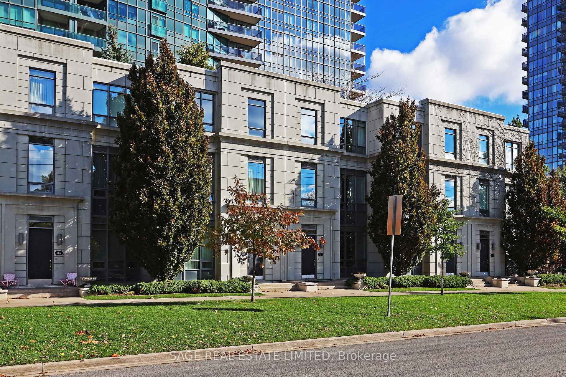 25 Greenview Avenue Unit TH#31, Thornhill / Willowdale, ON M2M 0A5 - Photo 1
