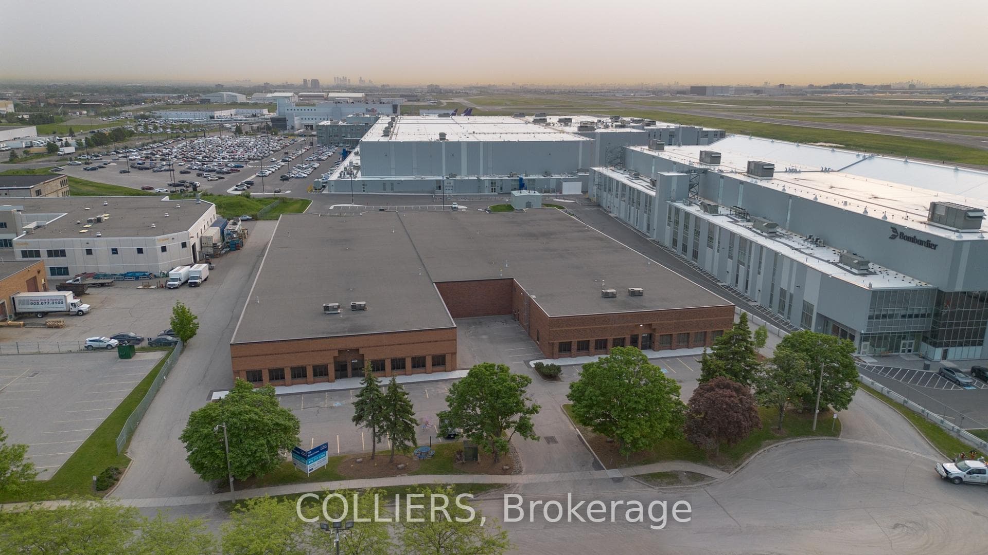 6895 Menway Court, Mississauga, ON L5S 1W2 - Photo 1