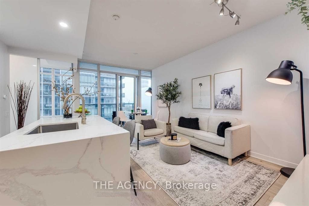 88 Park Lawn Road Unit 1510, Toronto W06