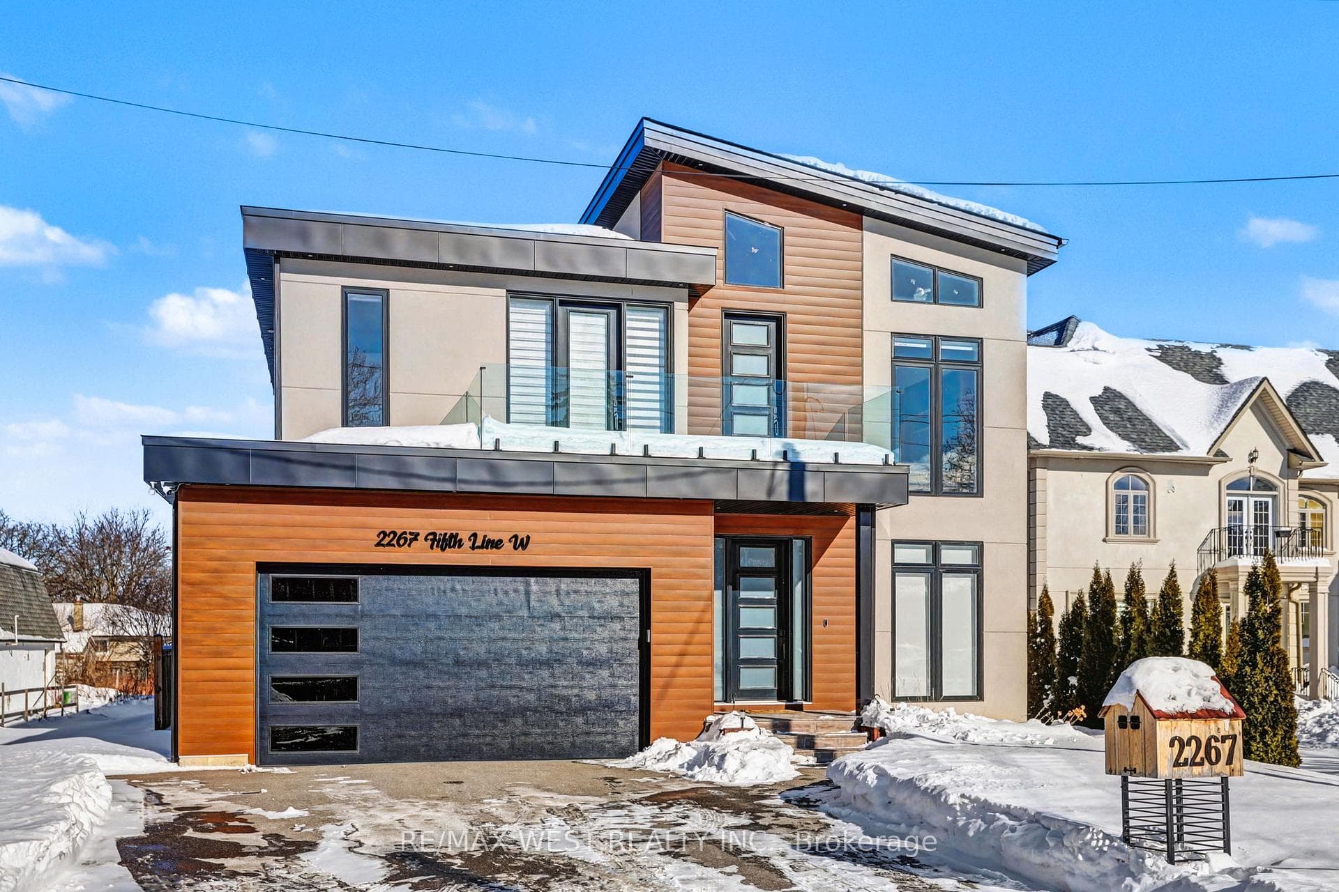 2267 Fifth Line, Mississauga, ON L5K 1V7 - Photo 1