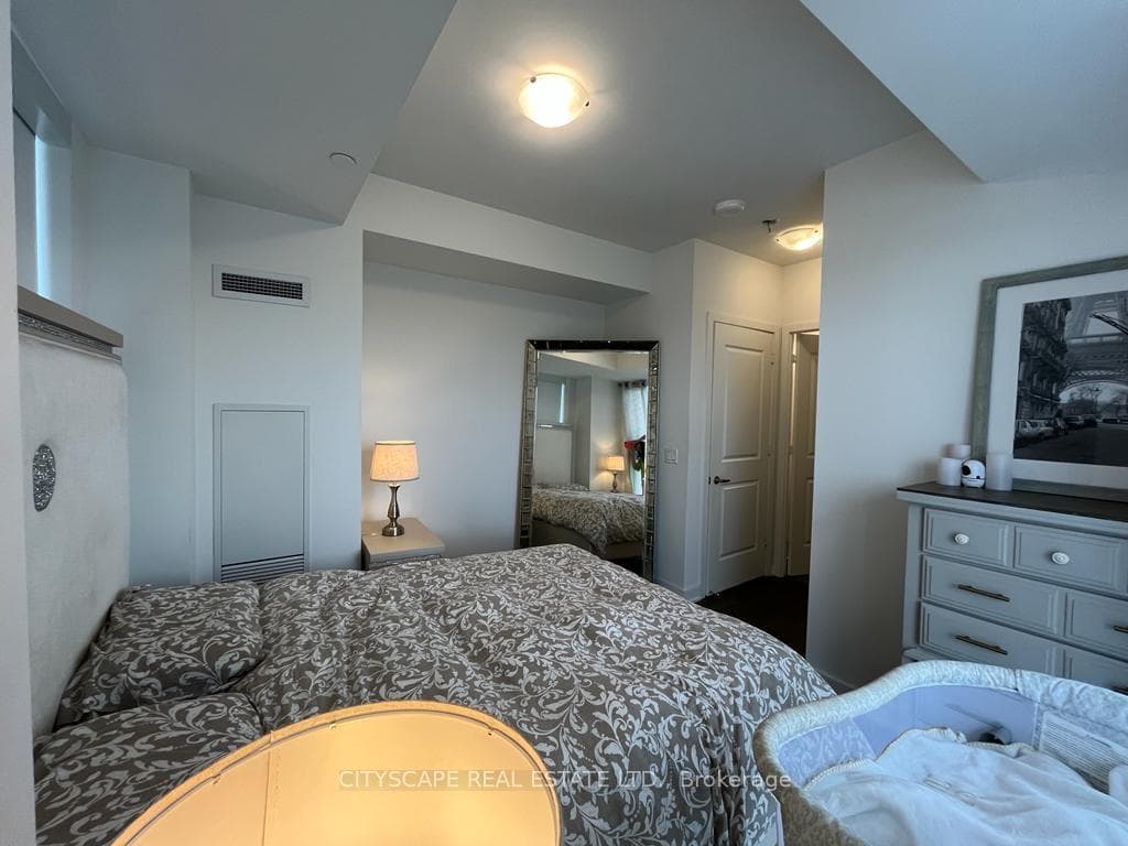 4675 Metcalfe Avenue Unit 309A, Mississauga, ON L5M 0Z8 - Photo 1