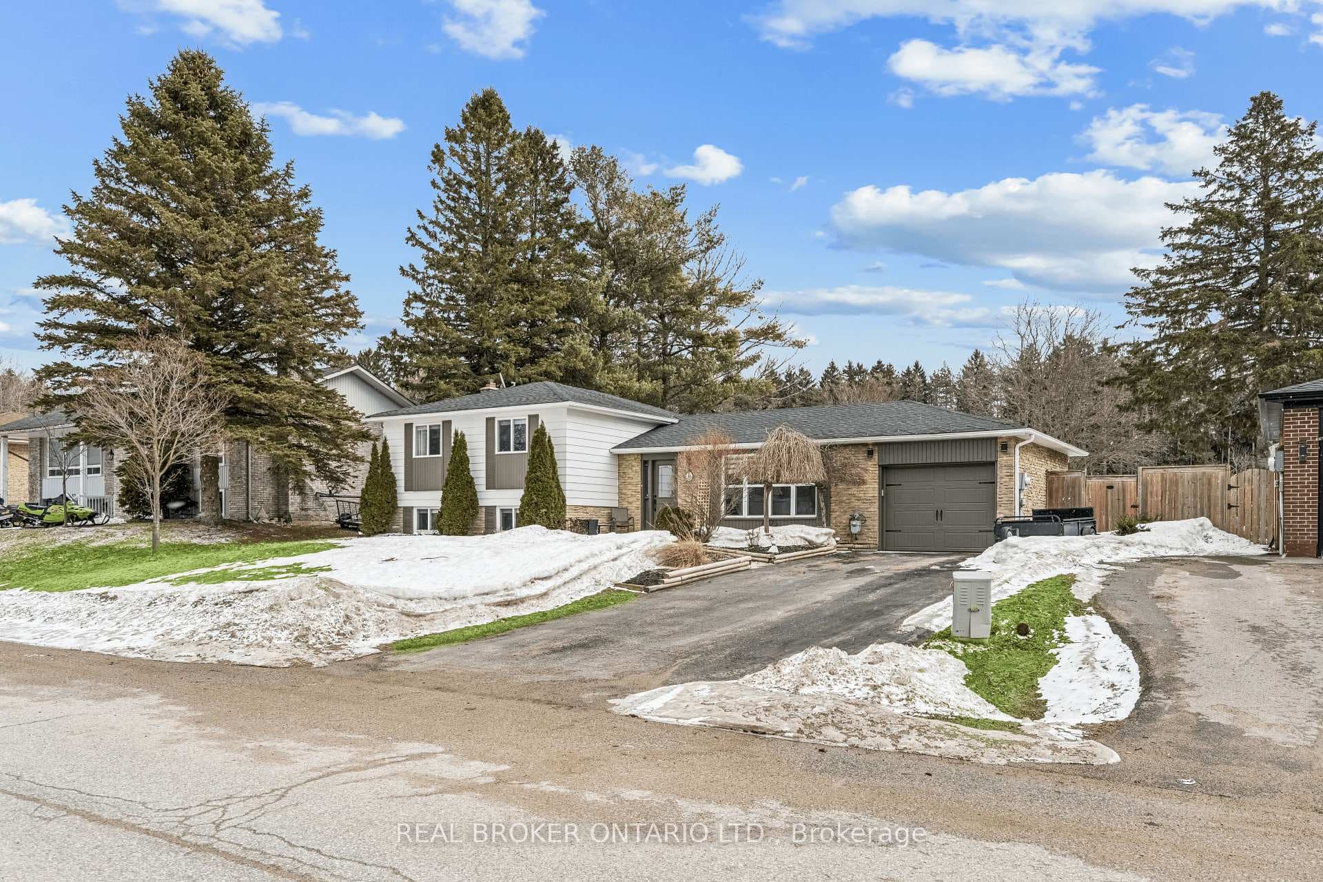 35 Douglas Crescent, Erin, ON N0B 1Z0 - Photo 1