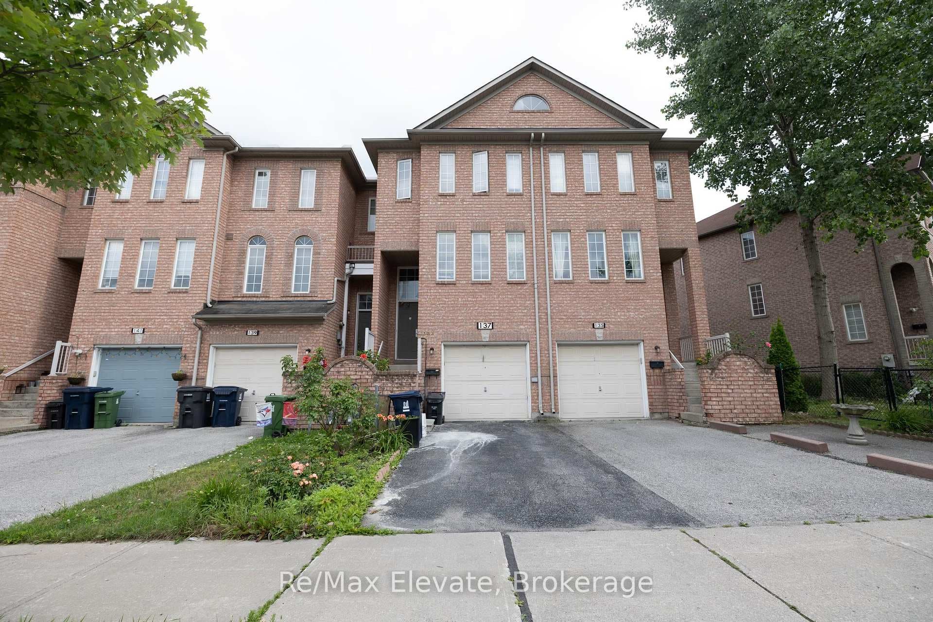 137 Conn Smythe Drive, Scarborough Town Centre, ON M1J 3P6 - Photo 1