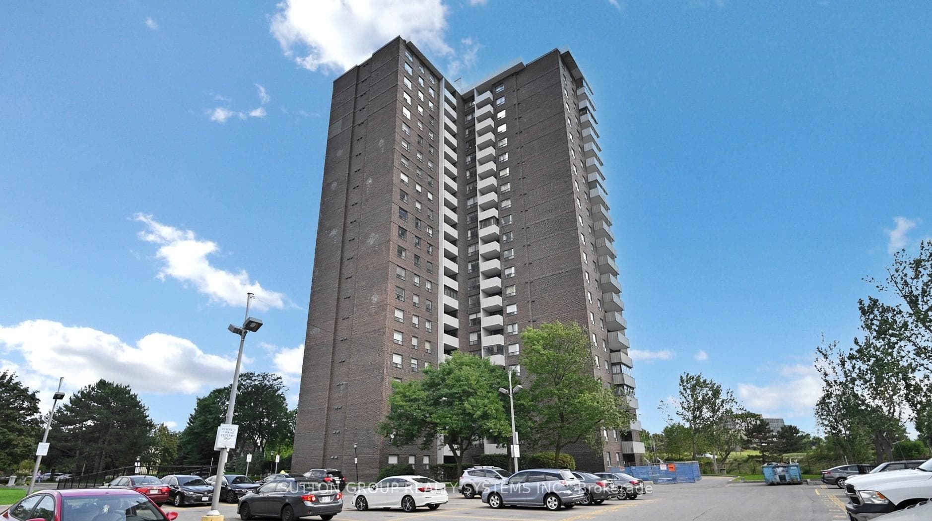 10 Muirhead Road Unit 806, Toronto C15