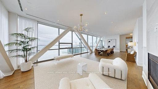 29 Queen Quay Unit PH1304, Toronto C08