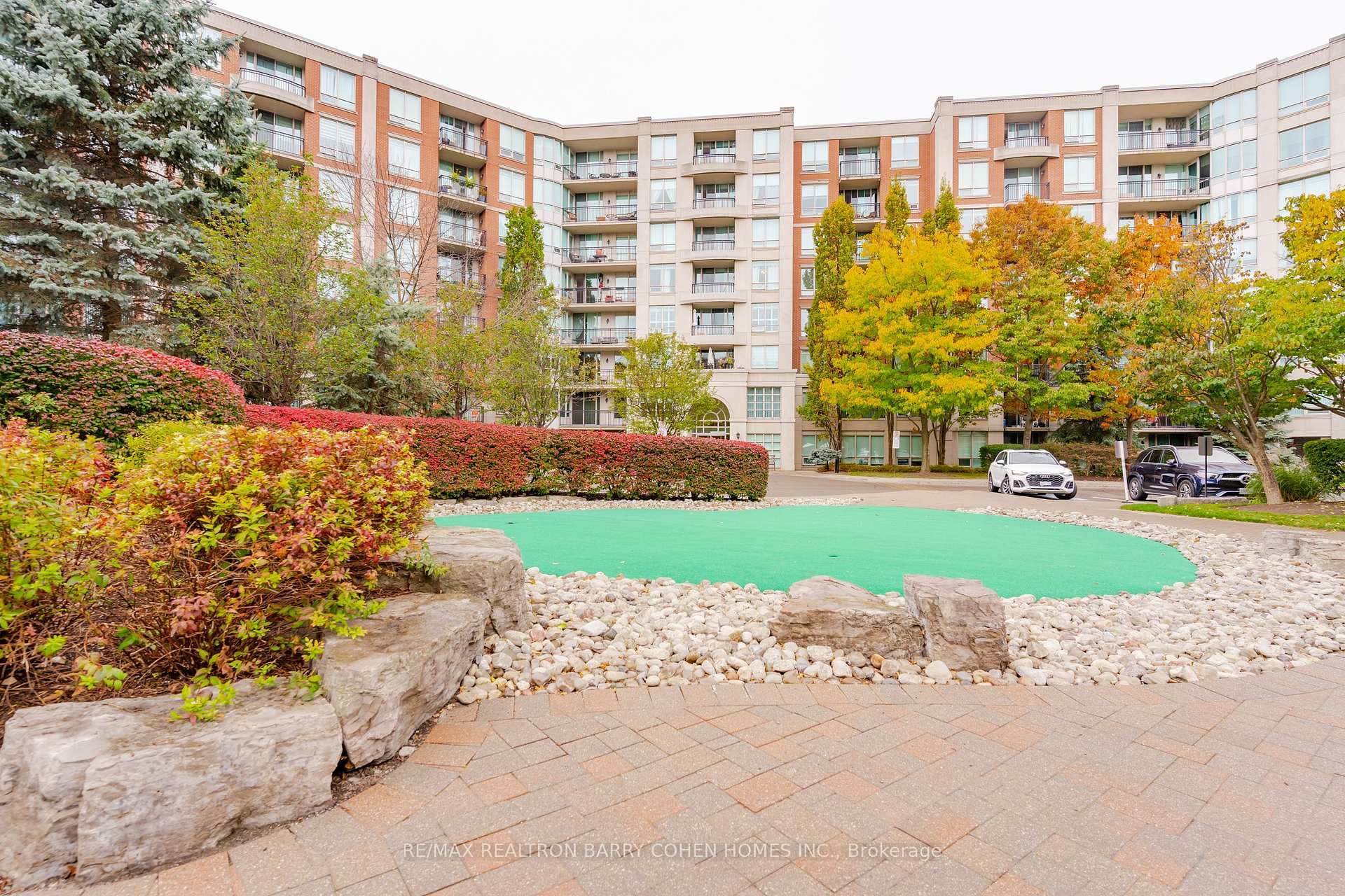28 William Carson Crescent Unit 815, Bridle Path / York Mills / Hoggs Hollow, ON M2P 2H1 - Photo 1