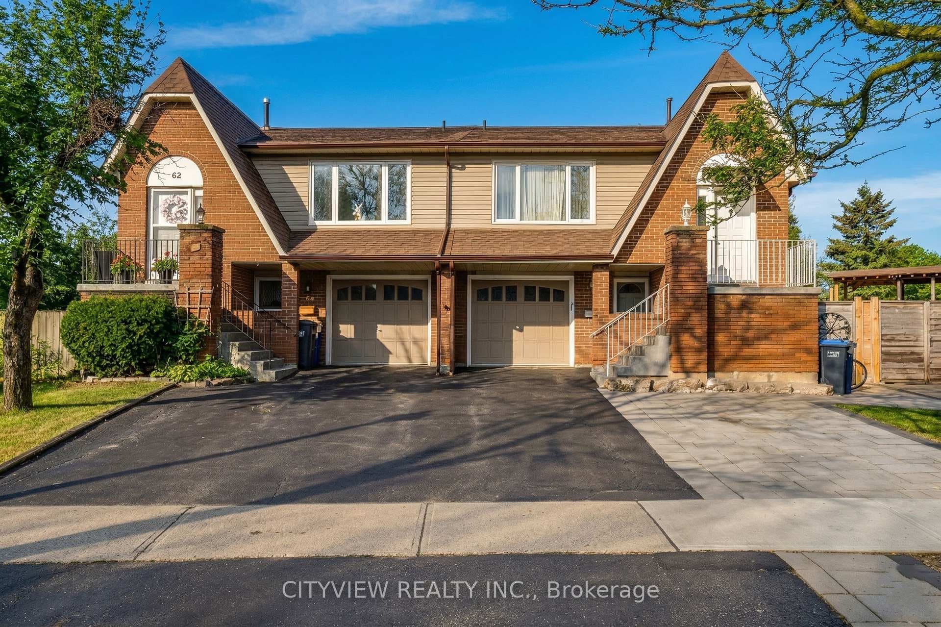 64 Foxacre Row, Brampton