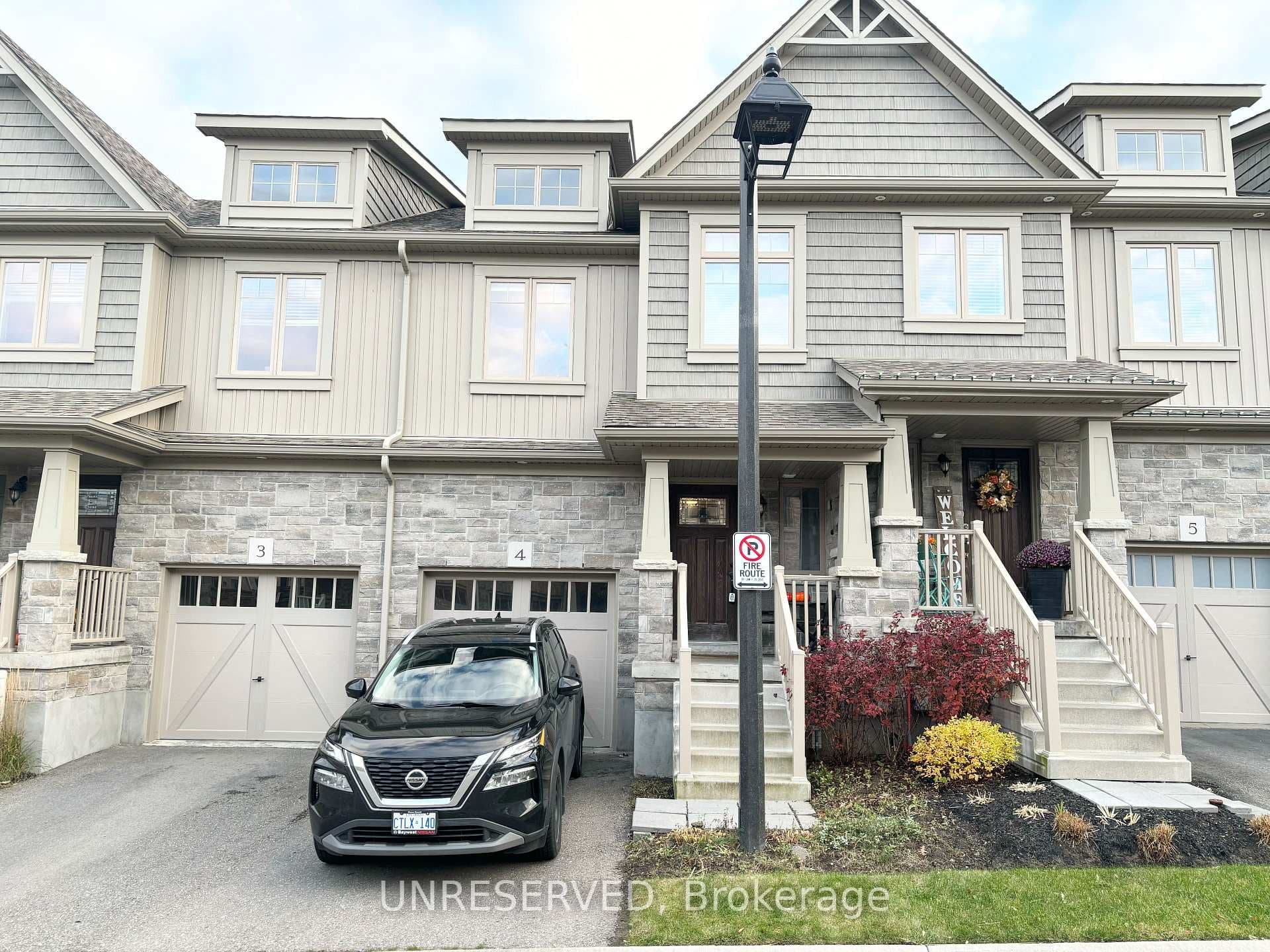 124 Parkinson Crescent Unit 4, Orangeville, ON L9W 6X3 - Photo 1