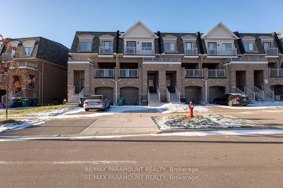 162 Davenfield Circle, Brampton, ON L6P 4M1 - Photo 1