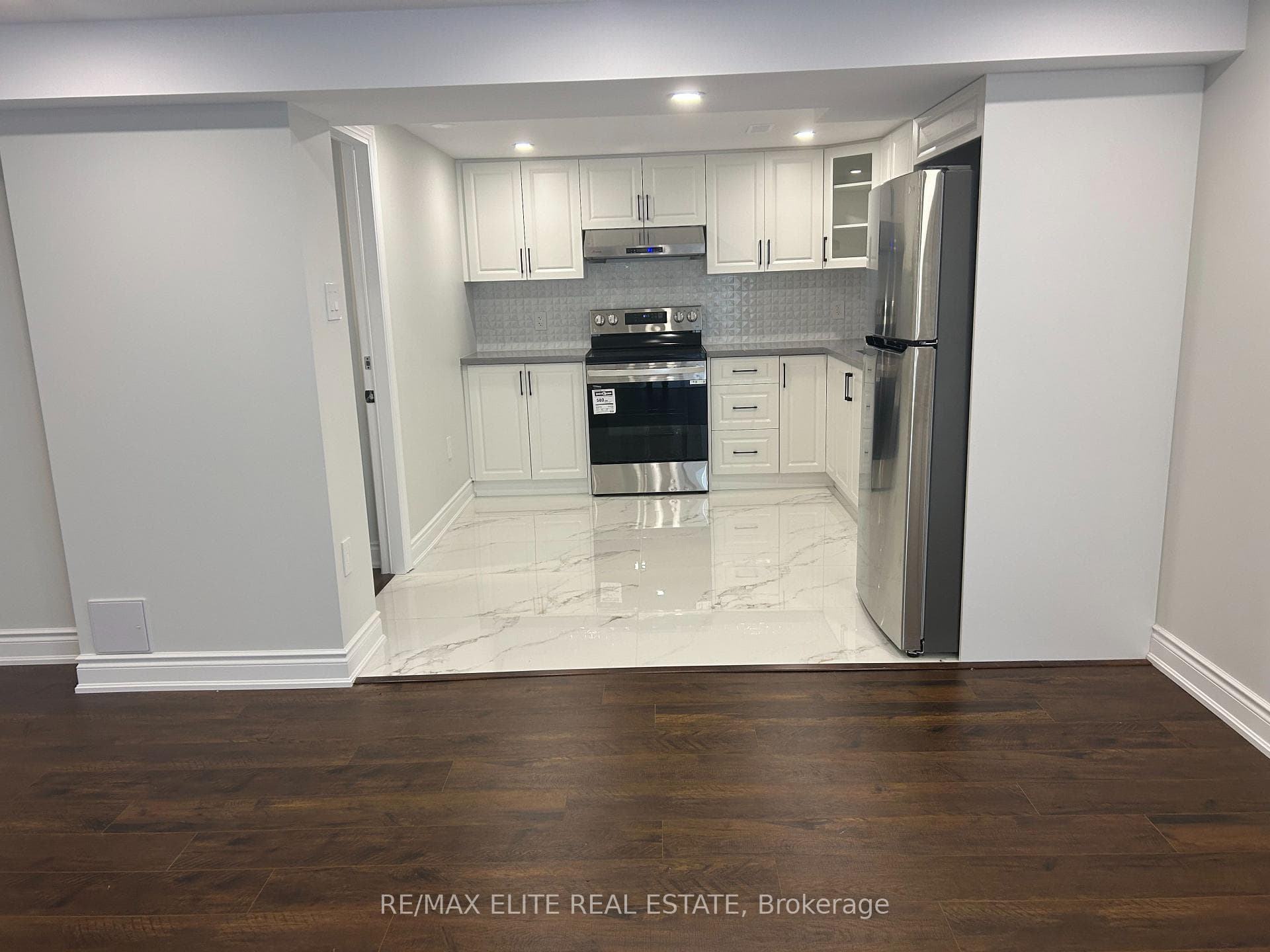 5631 River Grove Avenue Unit bsmt, Mississauga, ON L5M 3W9 - Photo 1