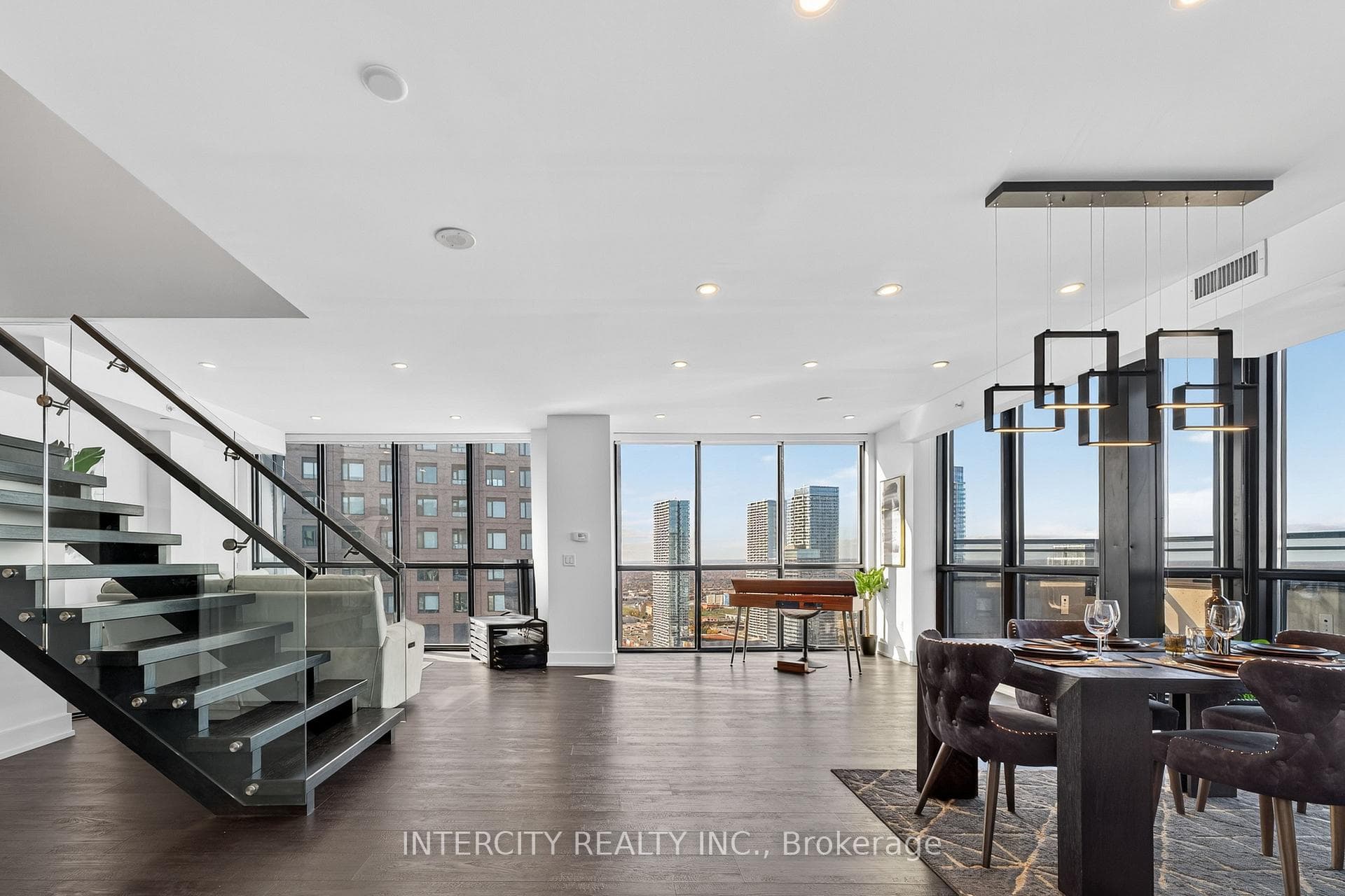 2910 Highway 7 Road Unit Ph05 (3605), Vaughan, ON L4K 0H8 - Photo 1