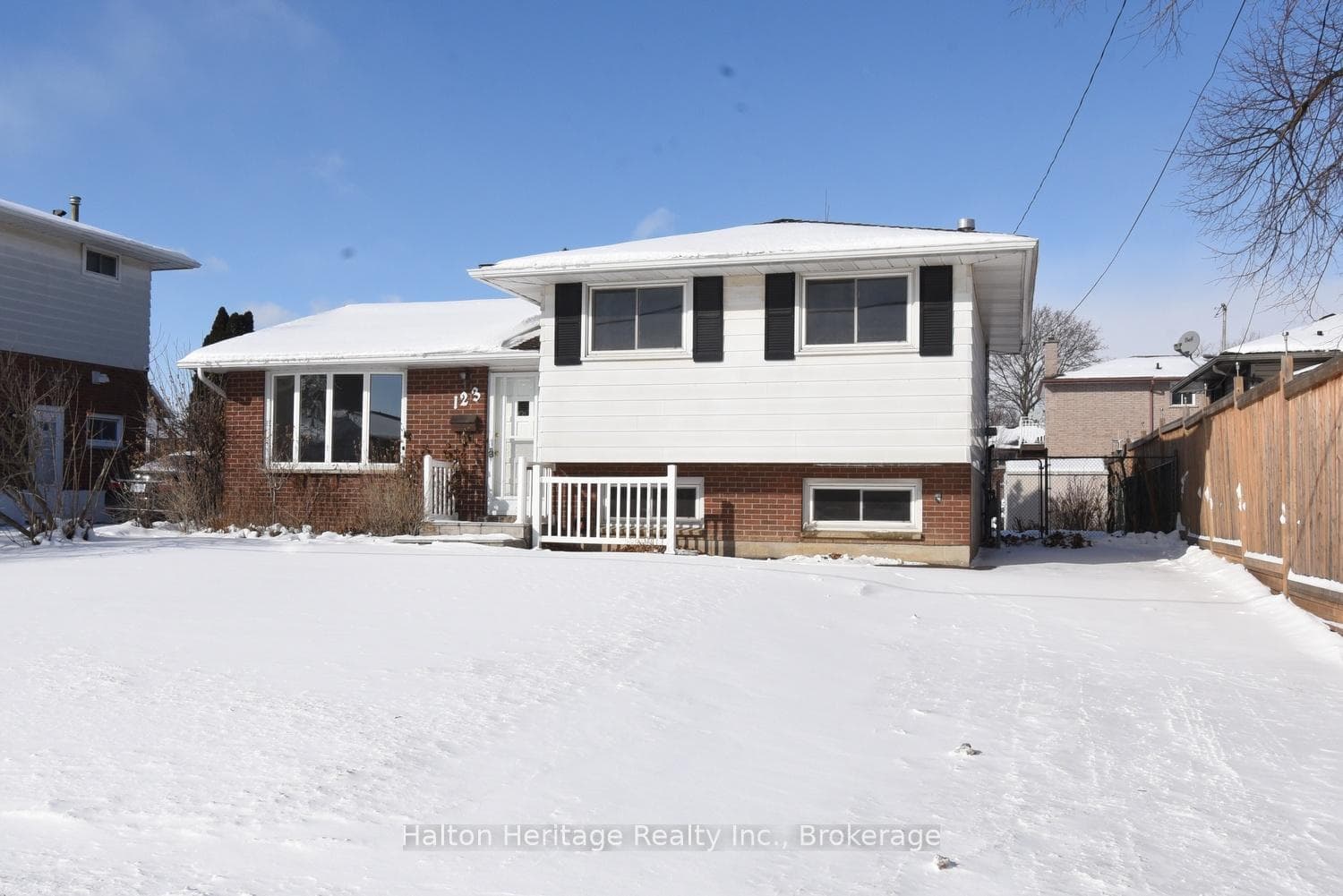 123 Woodman Drive, Hamilton, ON L8H 2M6 - Photo 1
