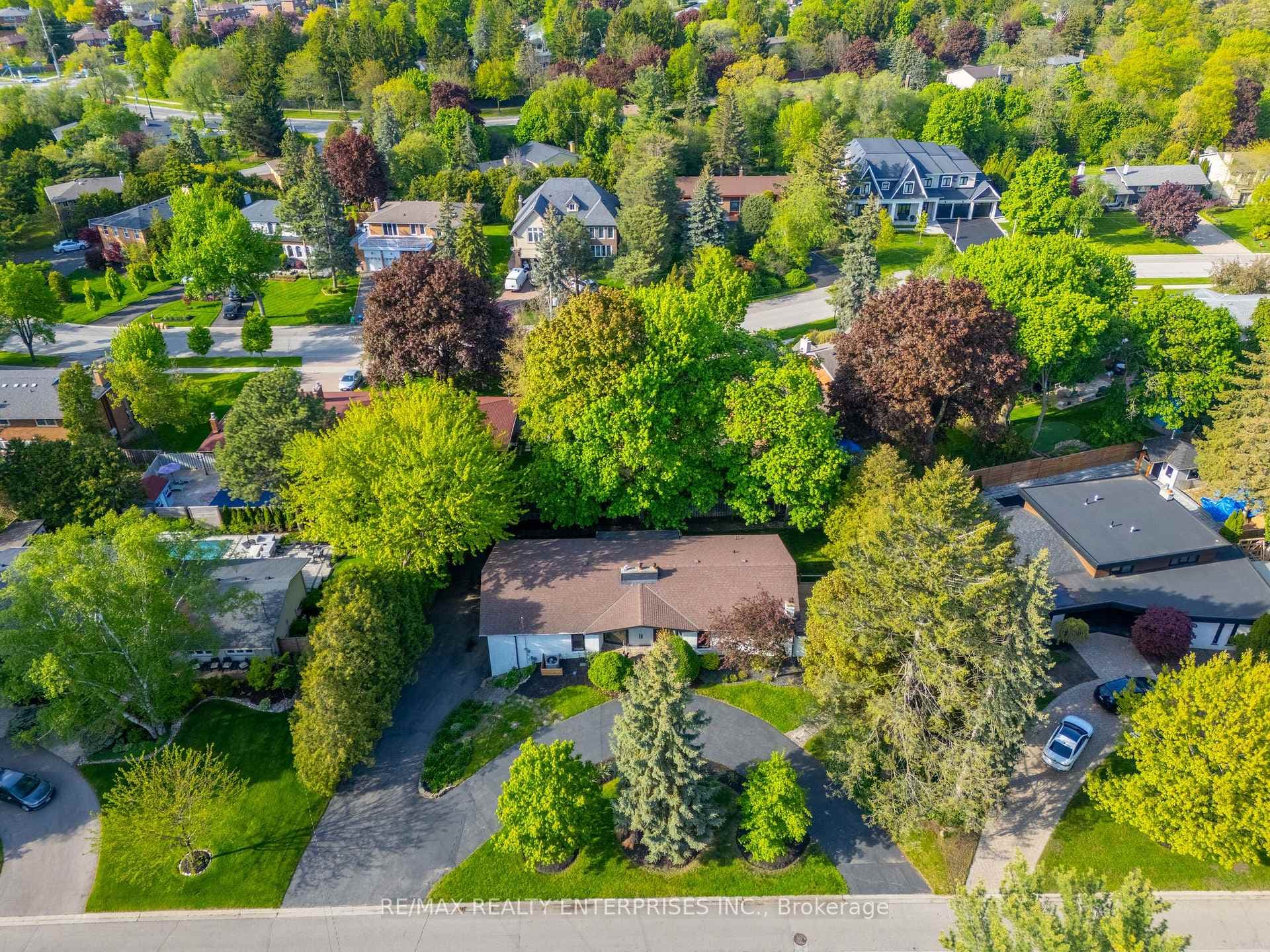 625 Sir Richards Road, Mississauga, ON L5C 1A3 - Photo 1