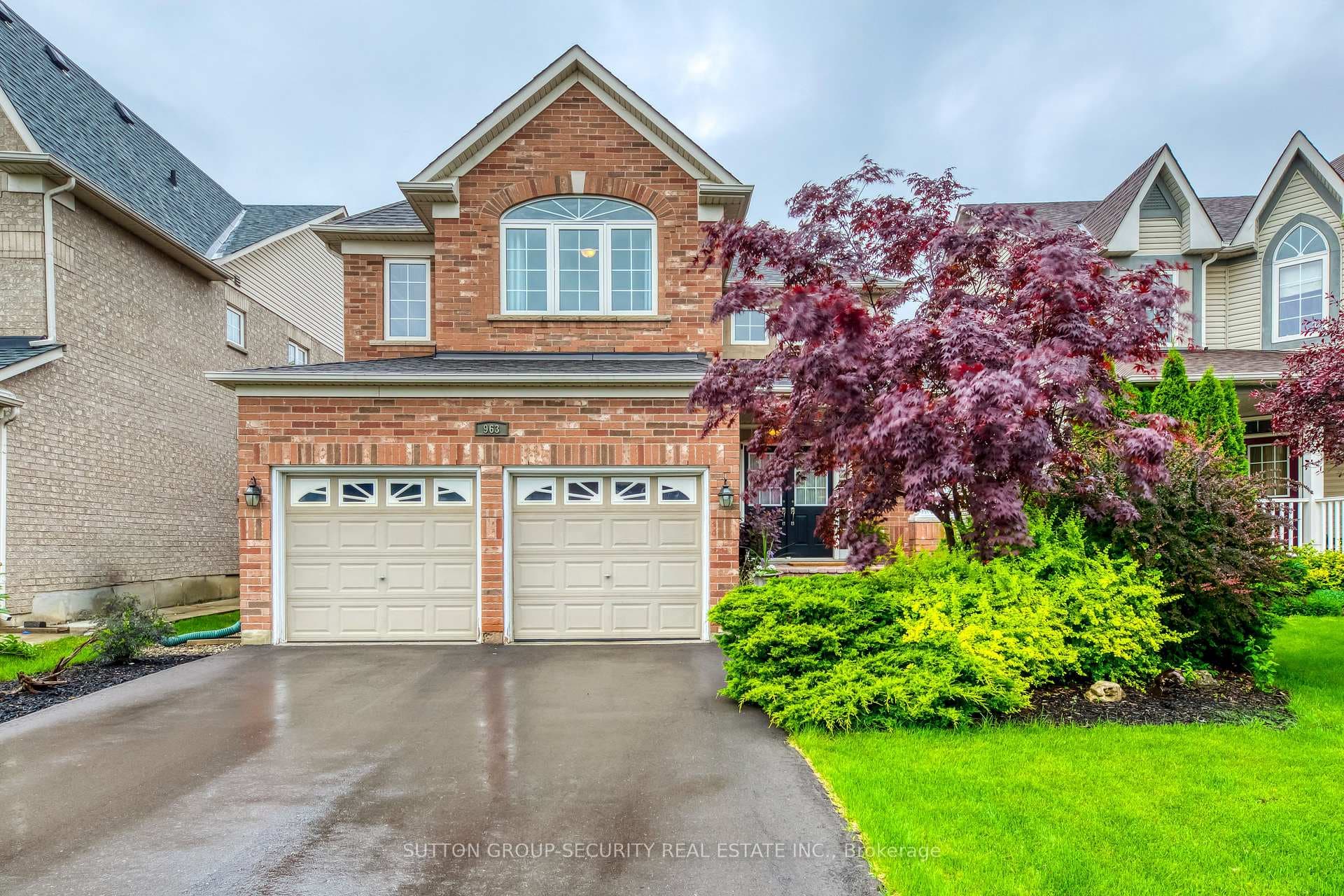 963 Pine Valley Circle, Mississauga
