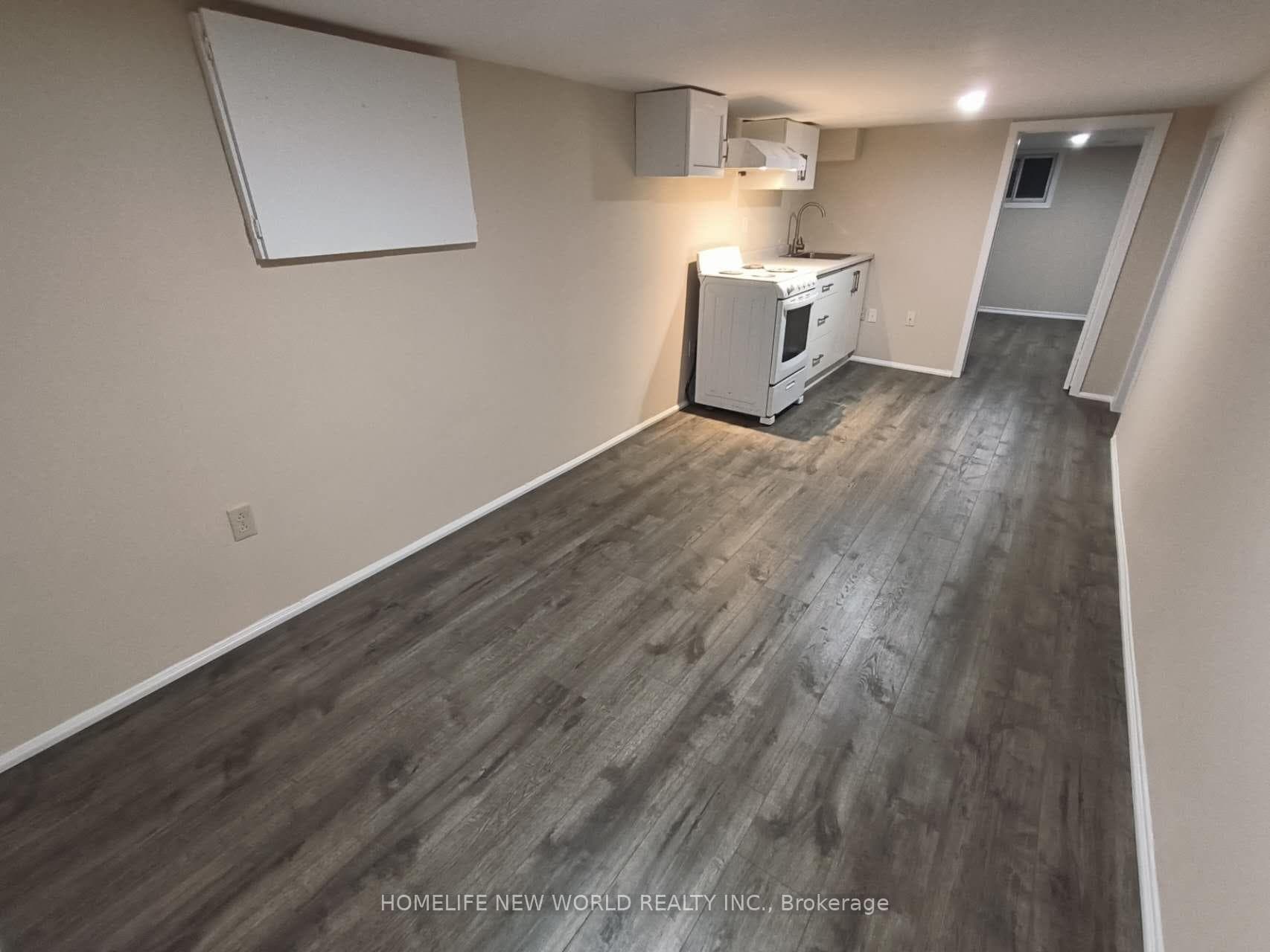 55 Chamberlain B1 Avenue, York / Weston, ON M6E 4J9 - Photo 1