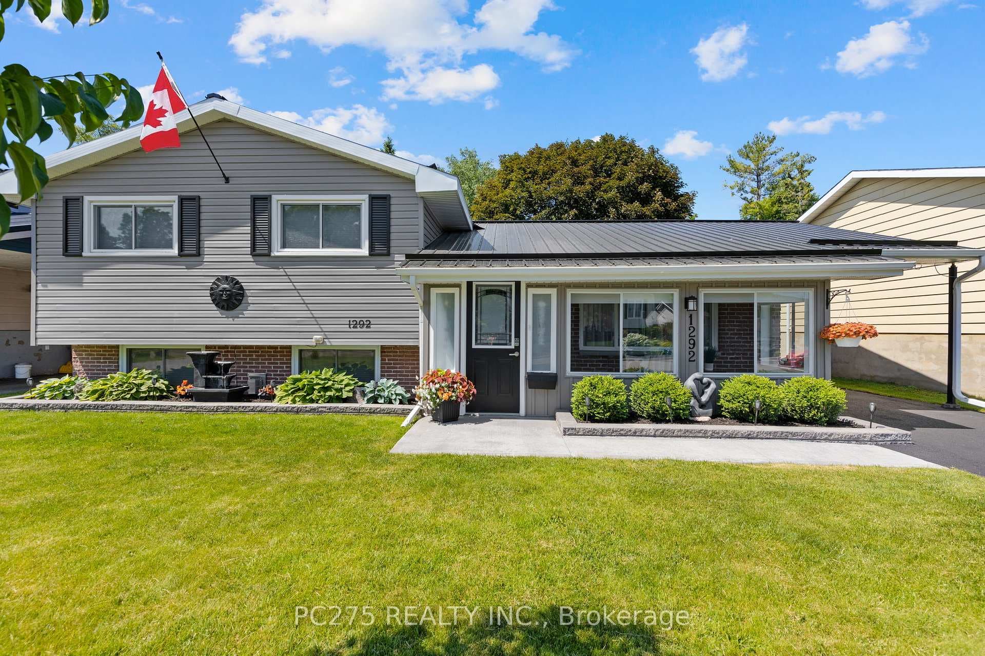 1292 Alwington Street, Brockville