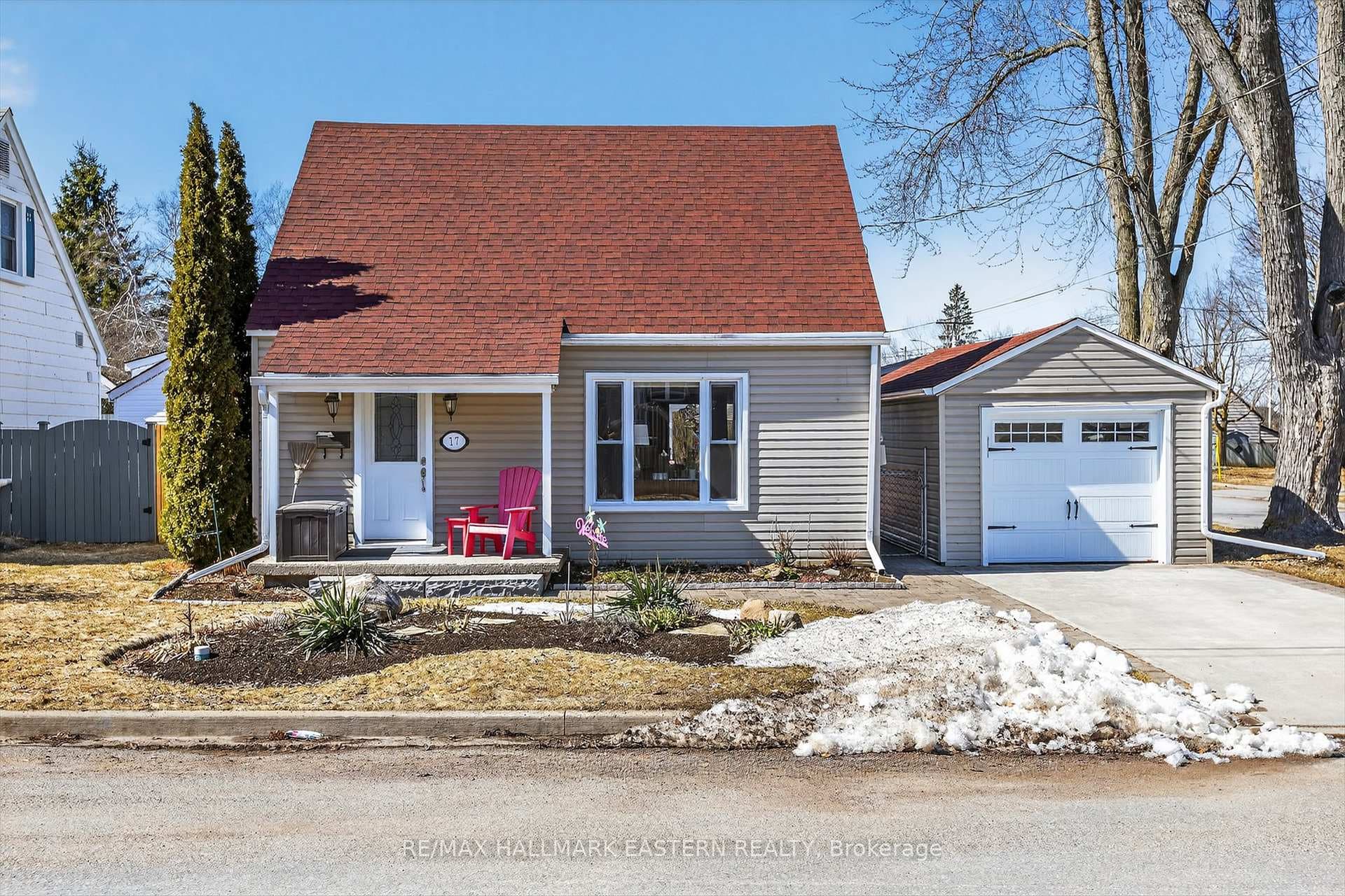 17 Margaret Avenue, Kawartha Lakes, ON K9V 4E4 - Photo 1