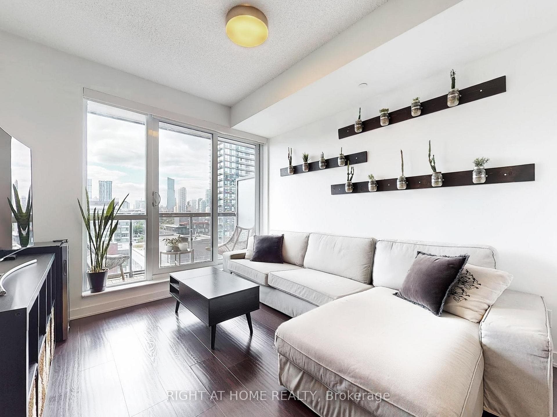 55 Regent Park Boulevard Unit 1407, Regent Park / Cabbagetown / St. James Town, ON M5A 0C2 - Photo 1