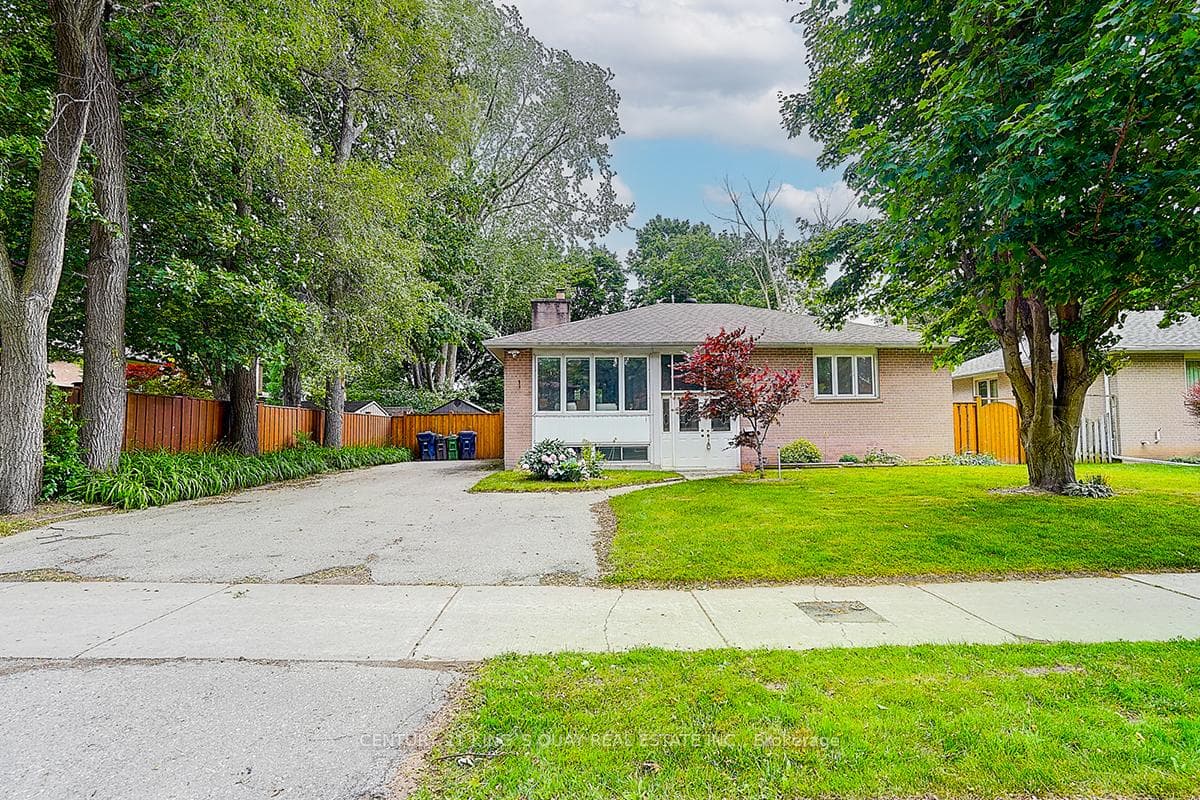 55 Three Valleys Drive, Don Mills / Parkwoods / Victoria Village, ON M3A 3B6 - Photo 1