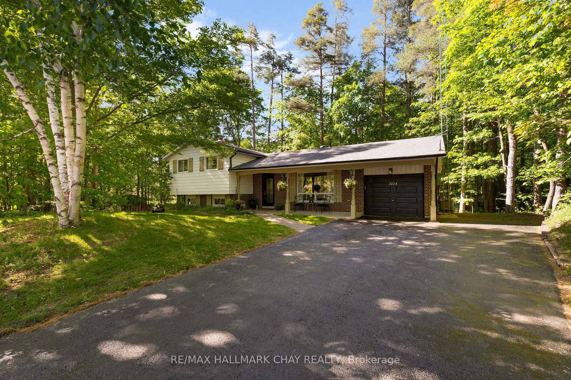 3724 Whitecap Drive, Innisfil, ON L9S 2L4 - Photo 1