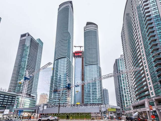 14 York Street Unit 2510, Downtown Toronto / Waterfront, ON M5J 0B1 - Photo 1