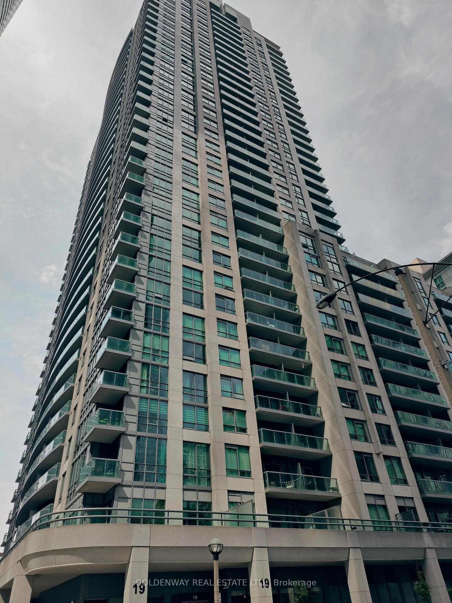 19 Grand Trunk Crescent Unit 1601, Toronto C01