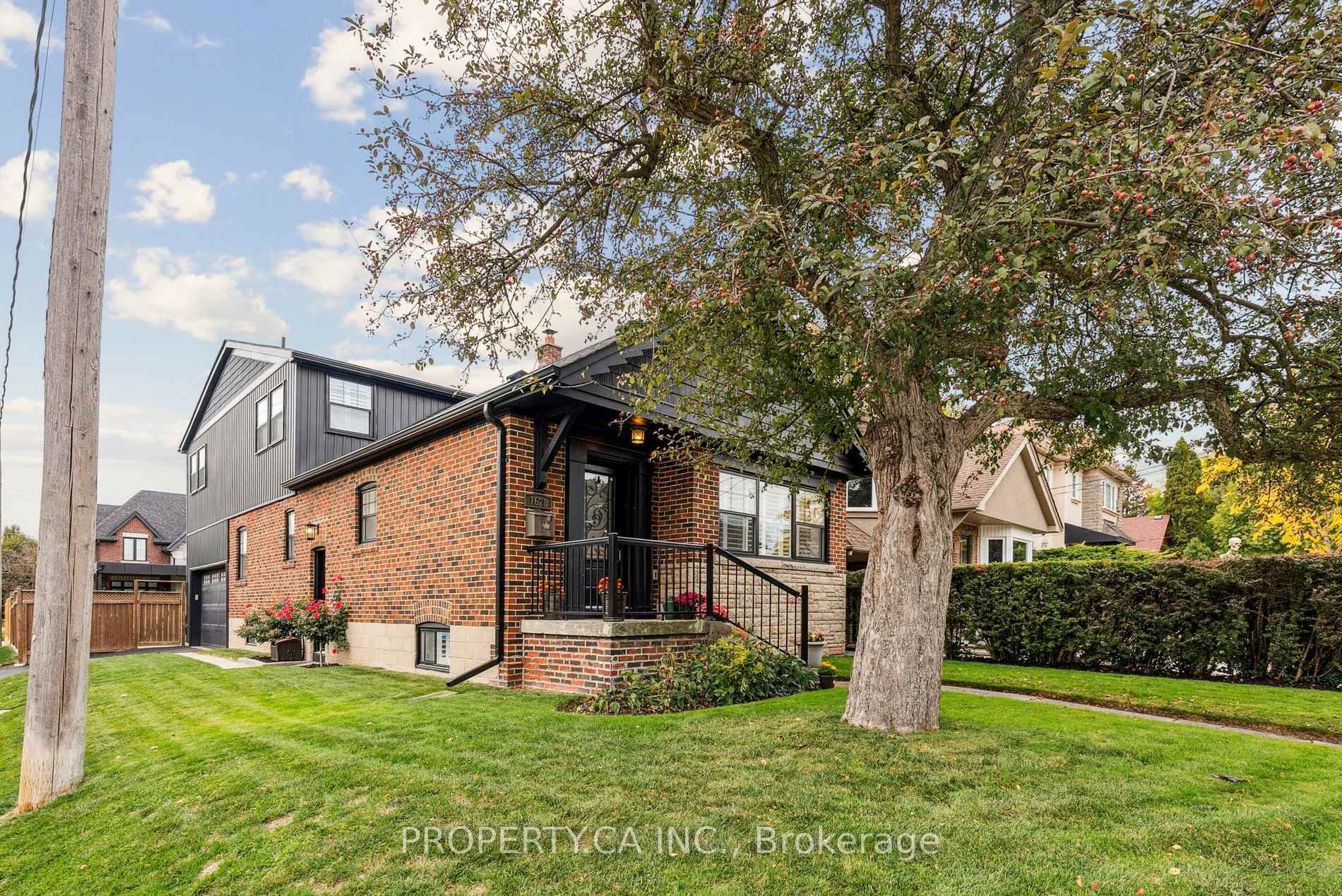 1628 Woodbine Heights Boulevard, Danforth / East York, ON M4B 3A5 - Photo 1