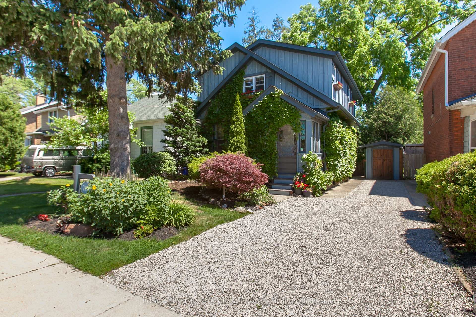 2154 Caroline Street, Burlington, ON L7R 1M1 - Photo 1