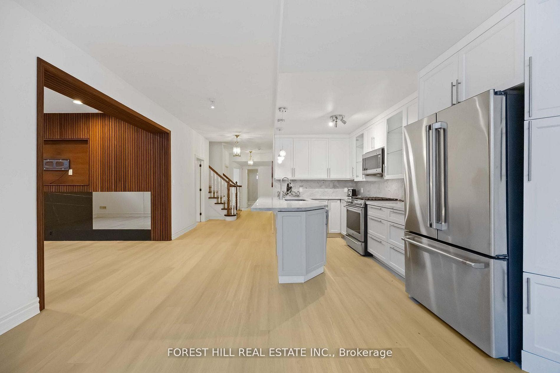 42 Cotswold Crescent Unit Lower, Bridle Path / York Mills / Hoggs Hollow, ON M2P 1N2 - Photo 1