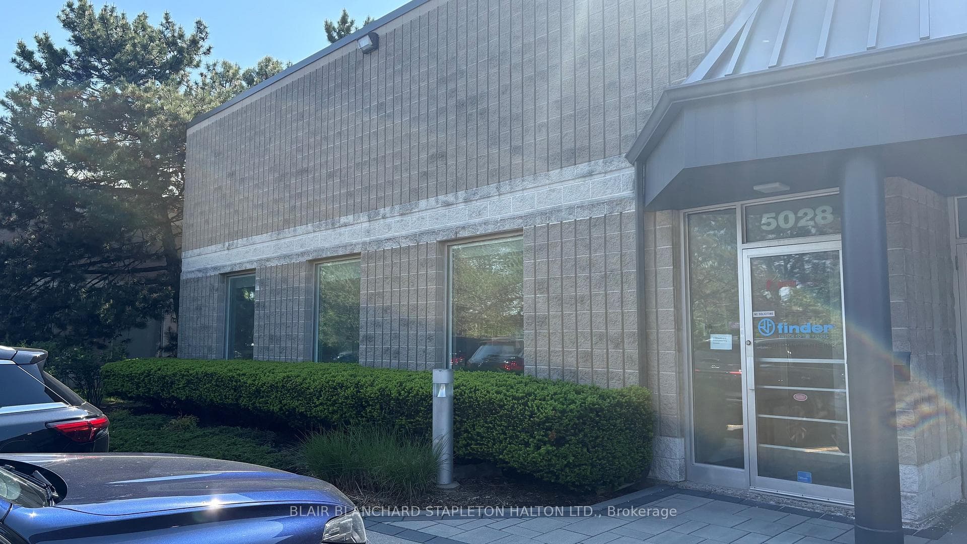 5028 South Service Road Unit 3, Burlington, ON L7L 5Y7 - Photo 1