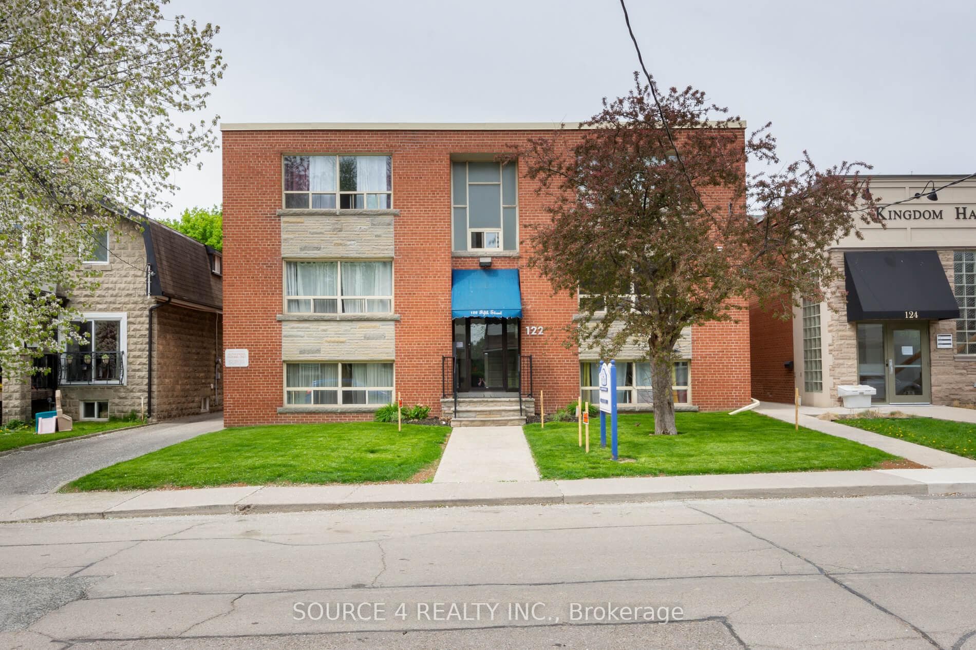 122 Fifth Street Unit 8, Liberty Village / Parkdale / South Parkdale, ON M8V 2Z3 - Photo 1