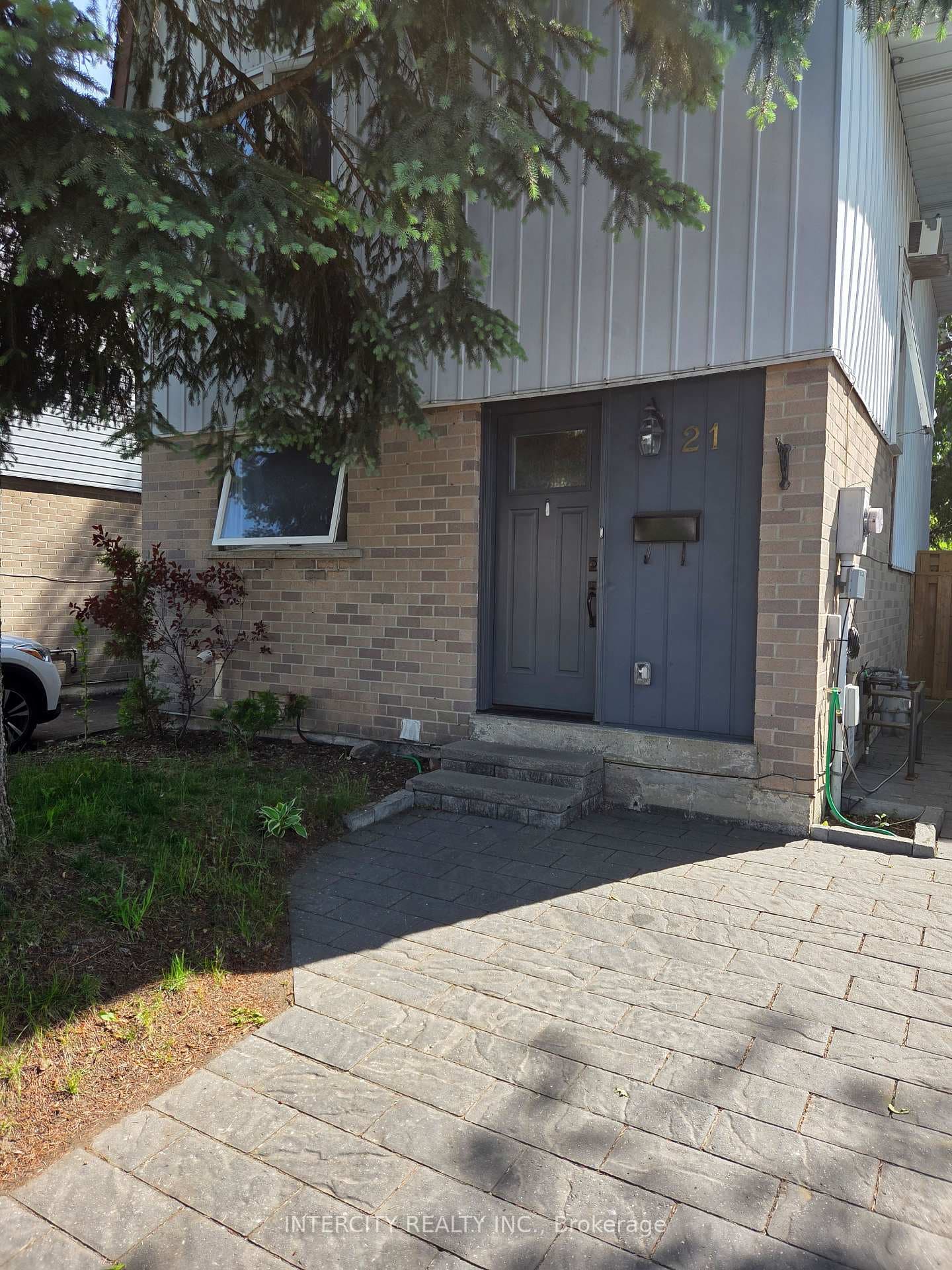 21 Highview Trail, Brampton, ON L6S 1P5 - Photo 1