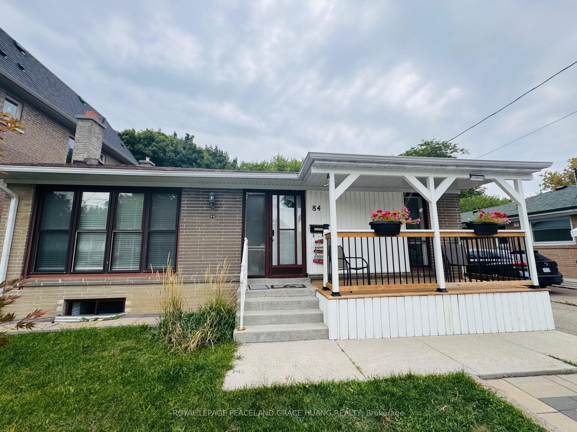 84 Cartier Crescent, Richmond Hill, ON L4C 2N5 - Photo 1