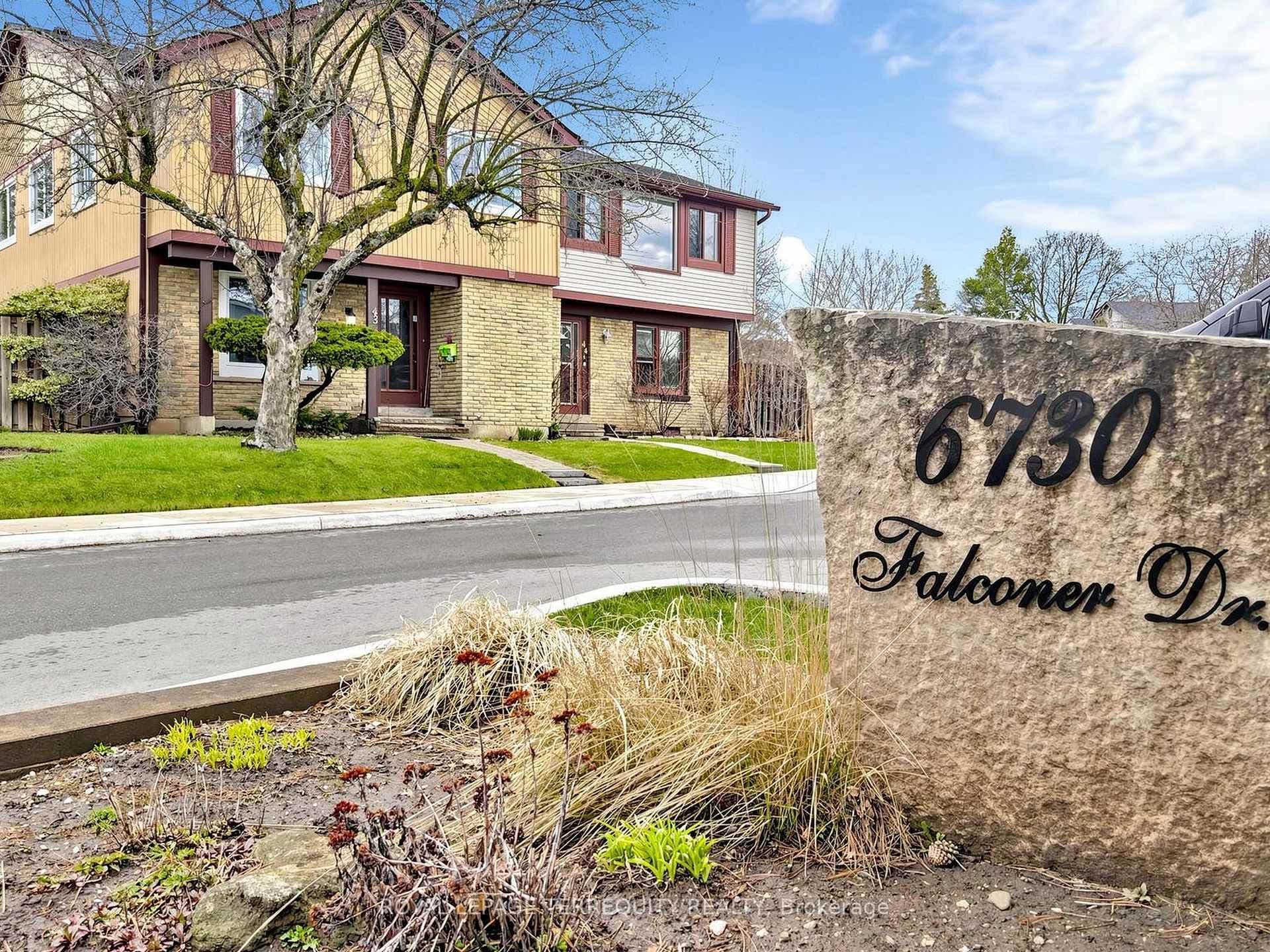 6730 Falconer Drive Unit 49, Mississauga, ON L5N 1L5 - Photo 1