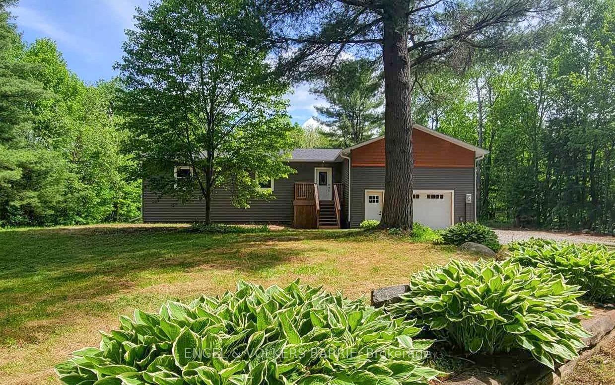 1942 Doe Lake Road, Gravenhurst, ON P1P 1R3 - Photo 1