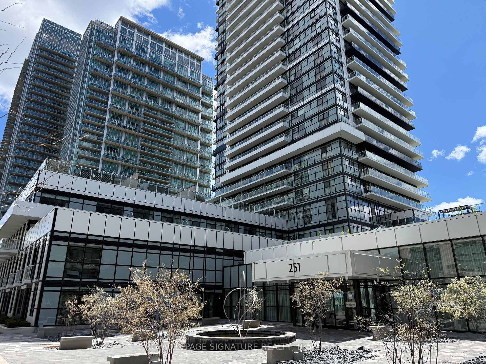 251 Manitoba Street Unit 321, Liberty Village / Parkdale / South Parkdale, ON M8Y 1C9 - Photo 1