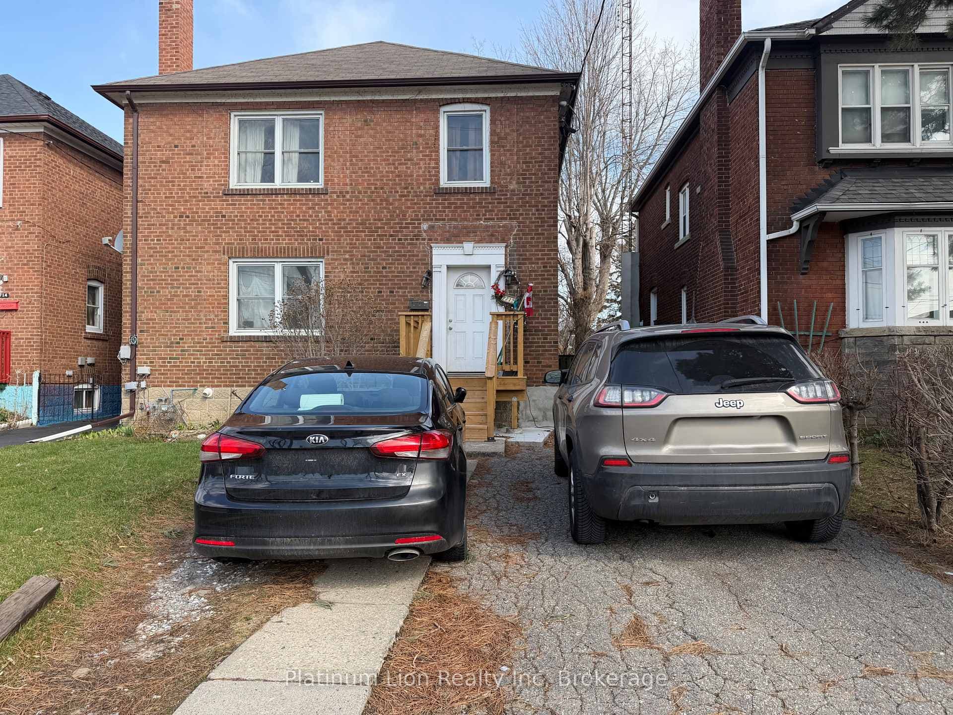 2712 Lake Shore Boulevard Unit Upper, Toronto W06